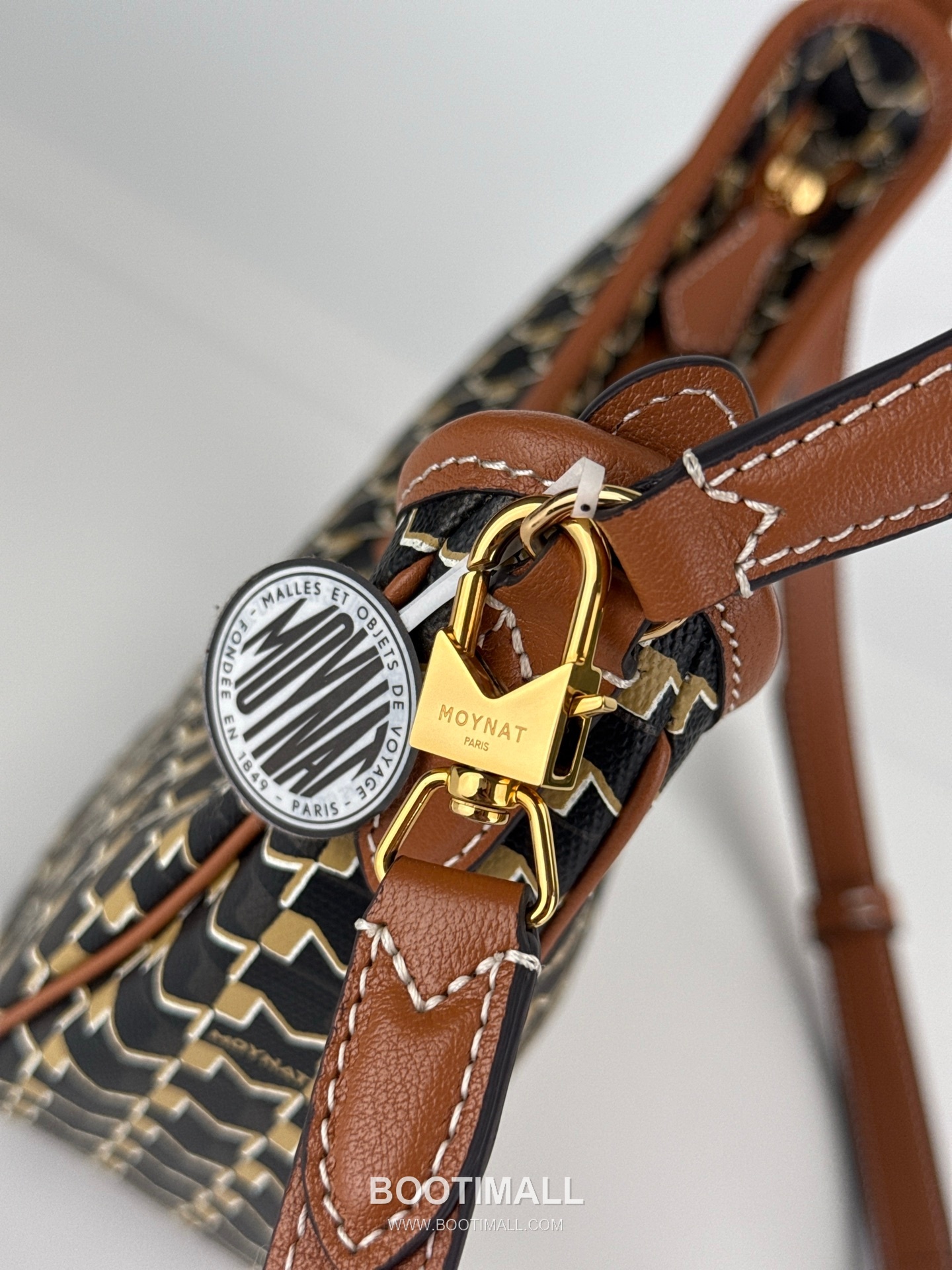 MOYNAT Moon Bag 모이나 문백 호보백 25cm 10