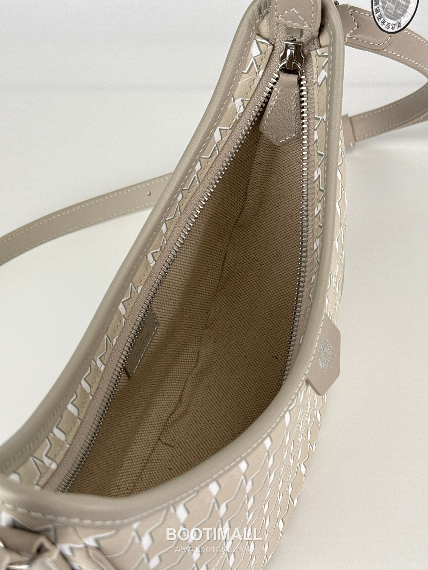 MOYNAT Moon Bag 모이나 문백 호보백 25cm 9