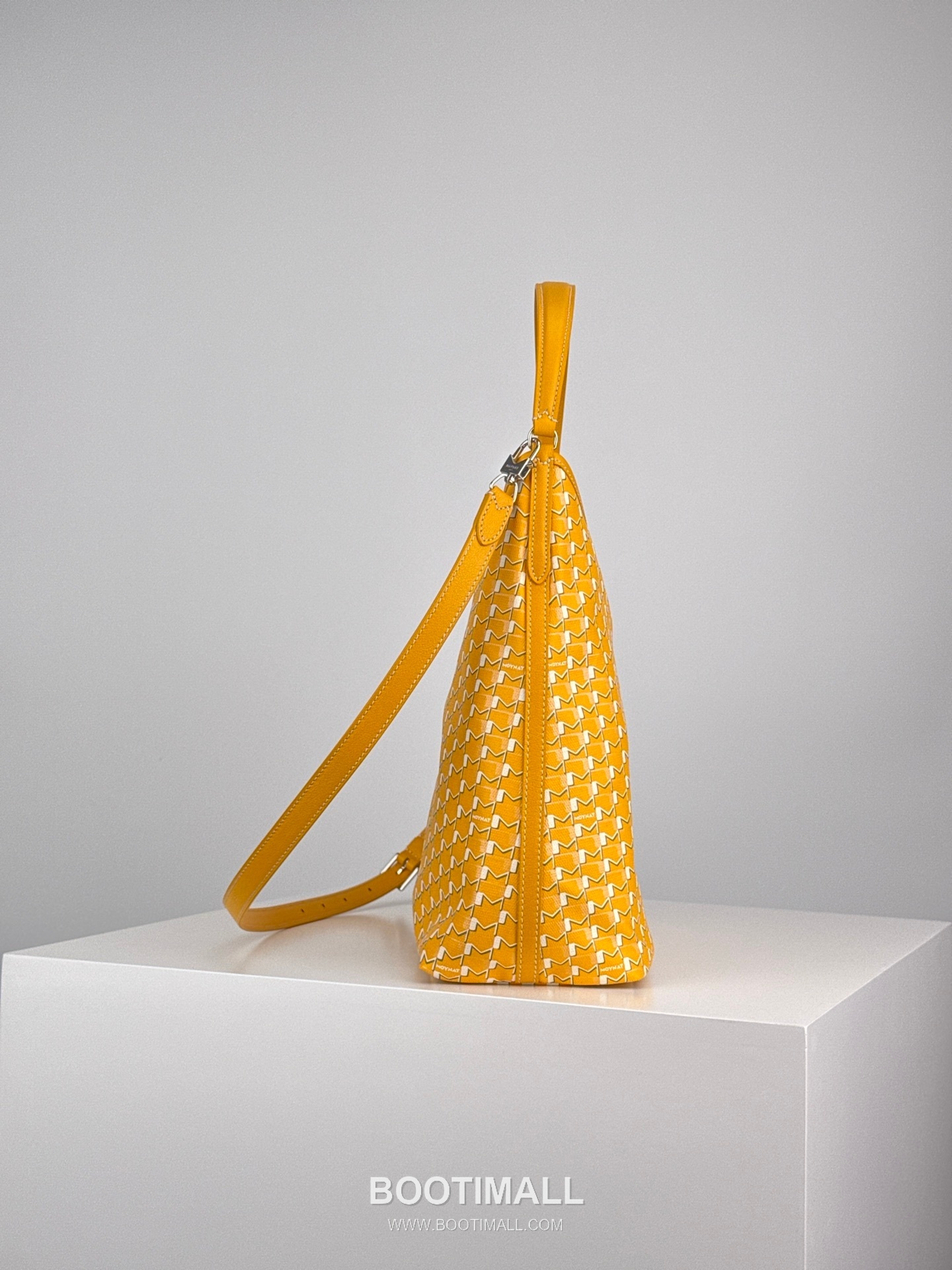 MOYNAT M Canvas Hobo Bag 모이나 M 캔버스 호보백 32cm 4