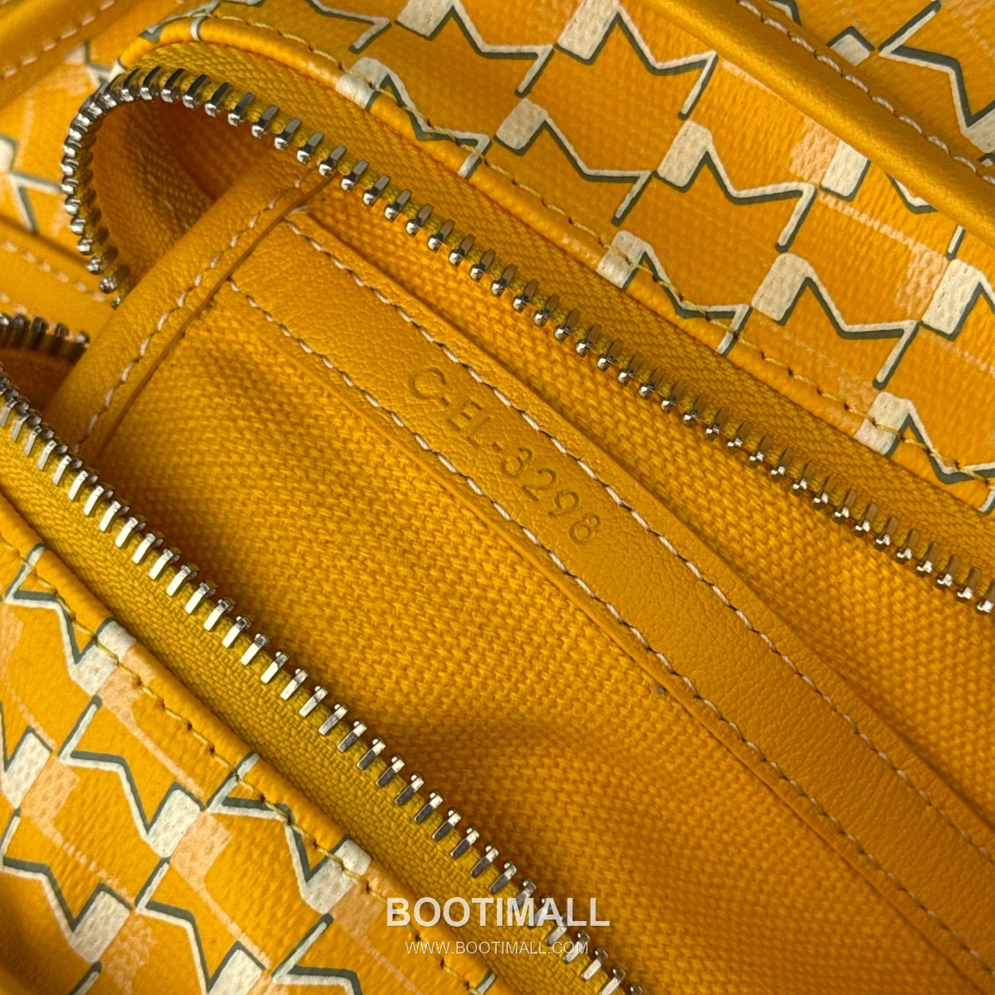 MOYNAT M Canvas Hobo Bag 모이나 M 캔버스 호보백 32cm 9