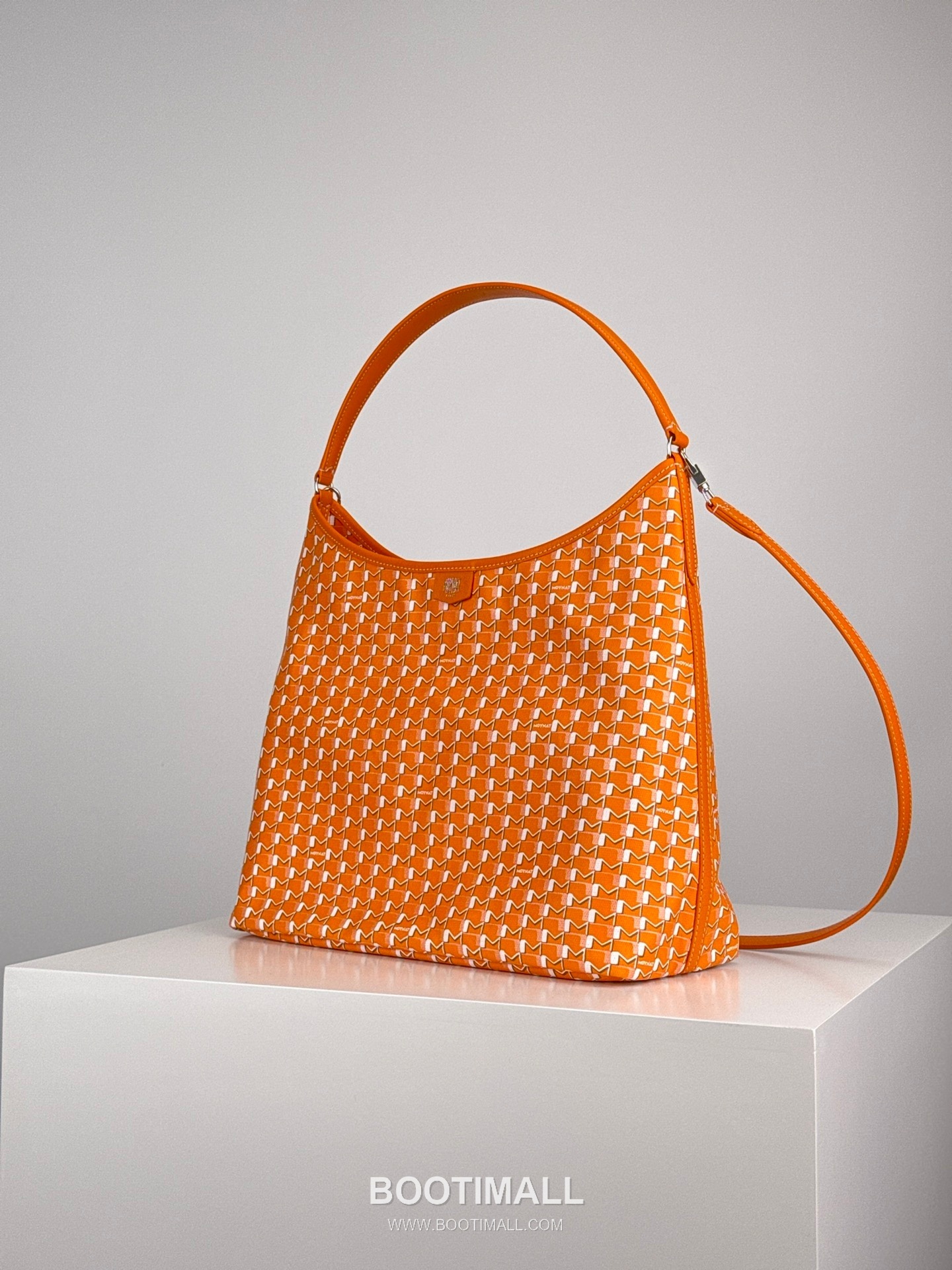 MOYNAT M Canvas Hobo Bag 모이나 M 캔버스 호보백 32cm 3