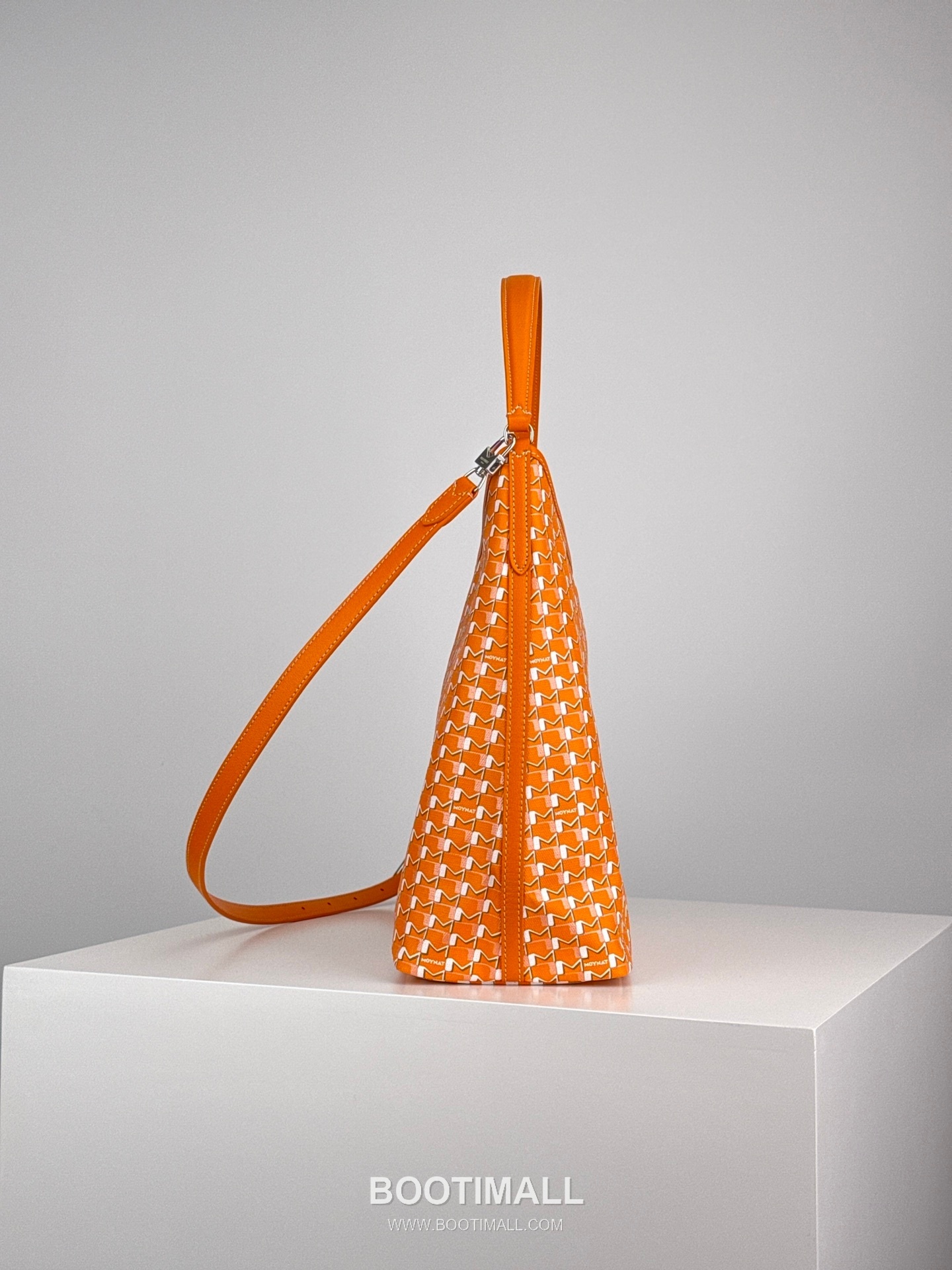 MOYNAT M Canvas Hobo Bag 모이나 M 캔버스 호보백 32cm 4