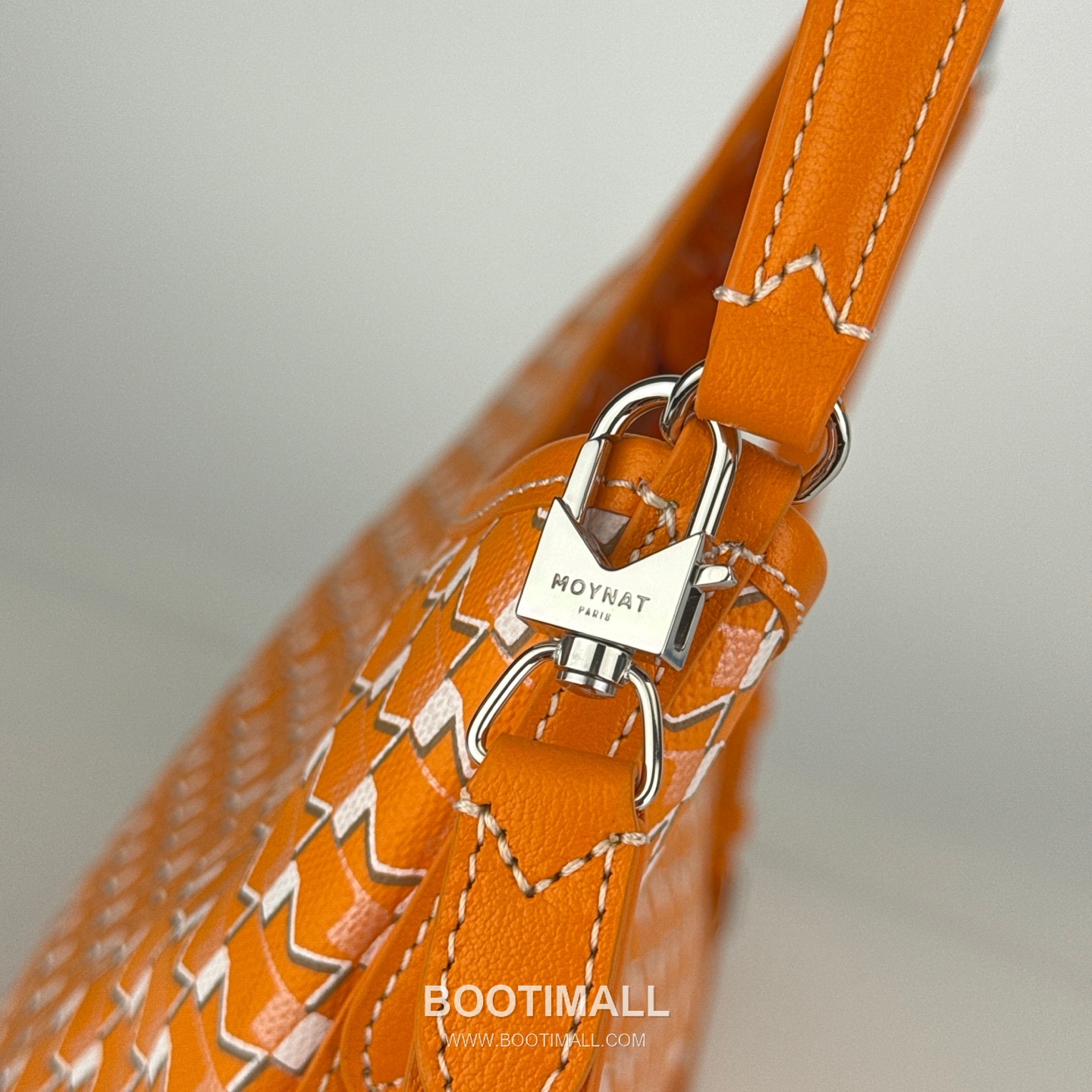 MOYNAT M Canvas Hobo Bag 모이나 M 캔버스 호보백 32cm 9