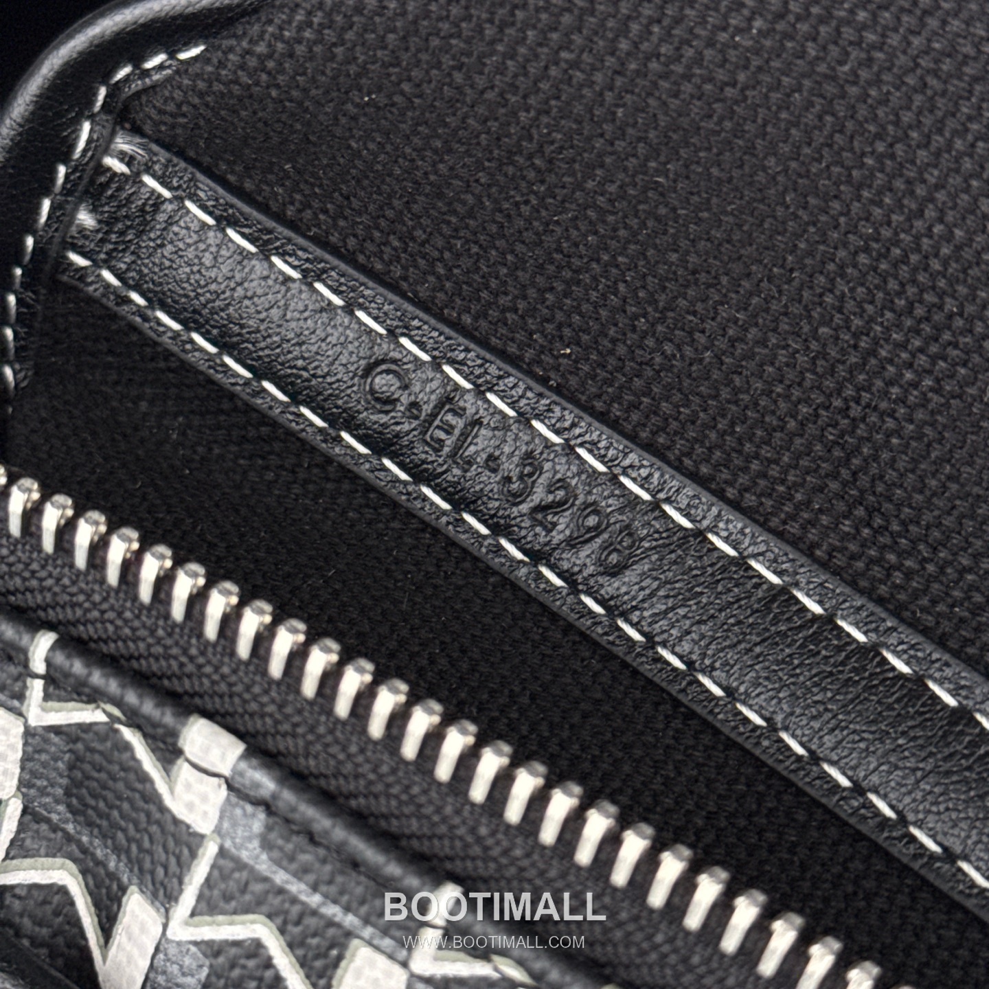 MOYNAT M Canvas Hobo Bag 모이나 M 캔버스 호보백 32cm 8