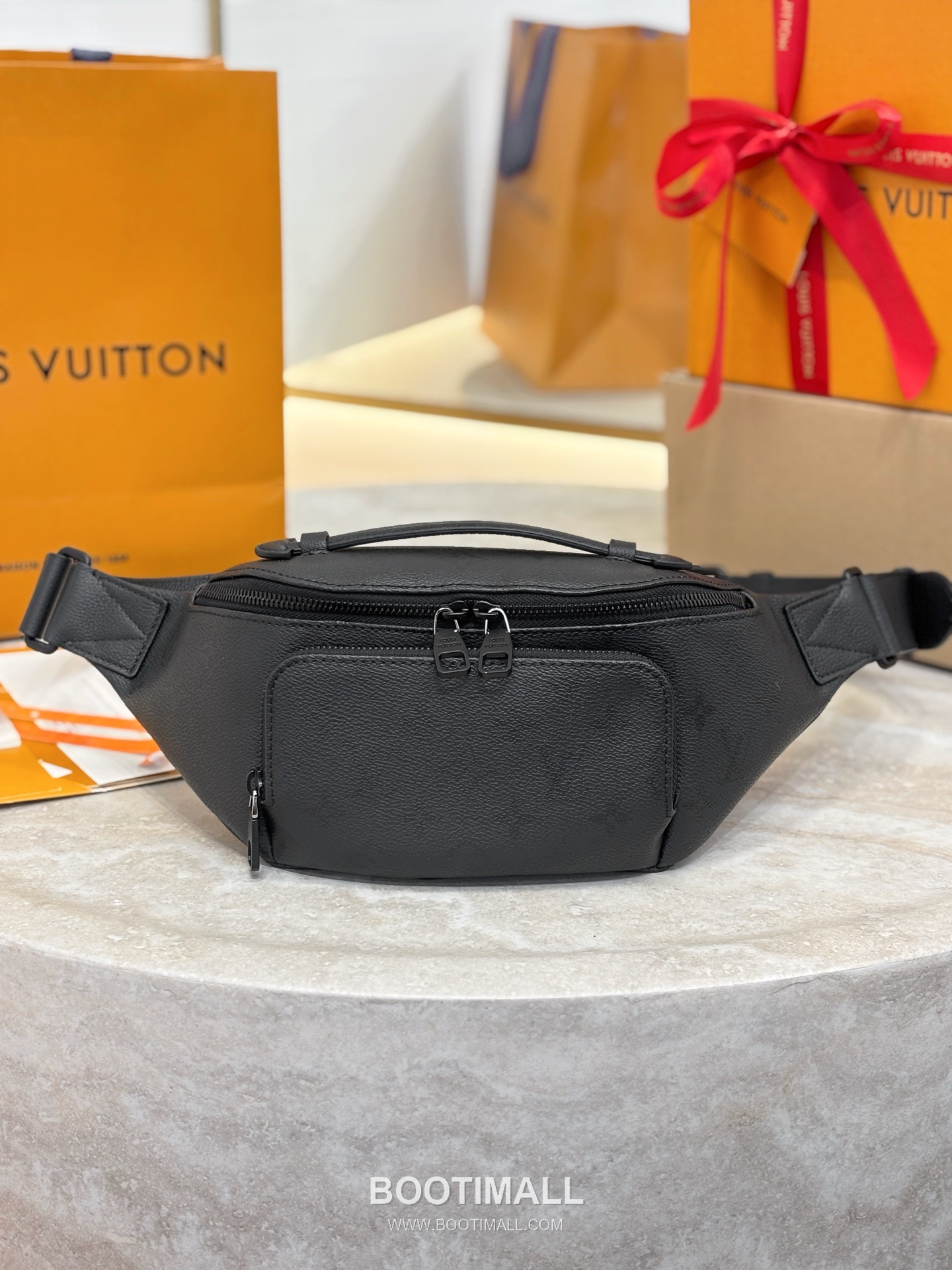 Louis Vuitton Rush Monogram Midnight Coated Canvas Black Belt Bag 루이비통 러쉬 모노그램 미드나이트 코팅 캔버스 블랙 벨트백 30cm 2