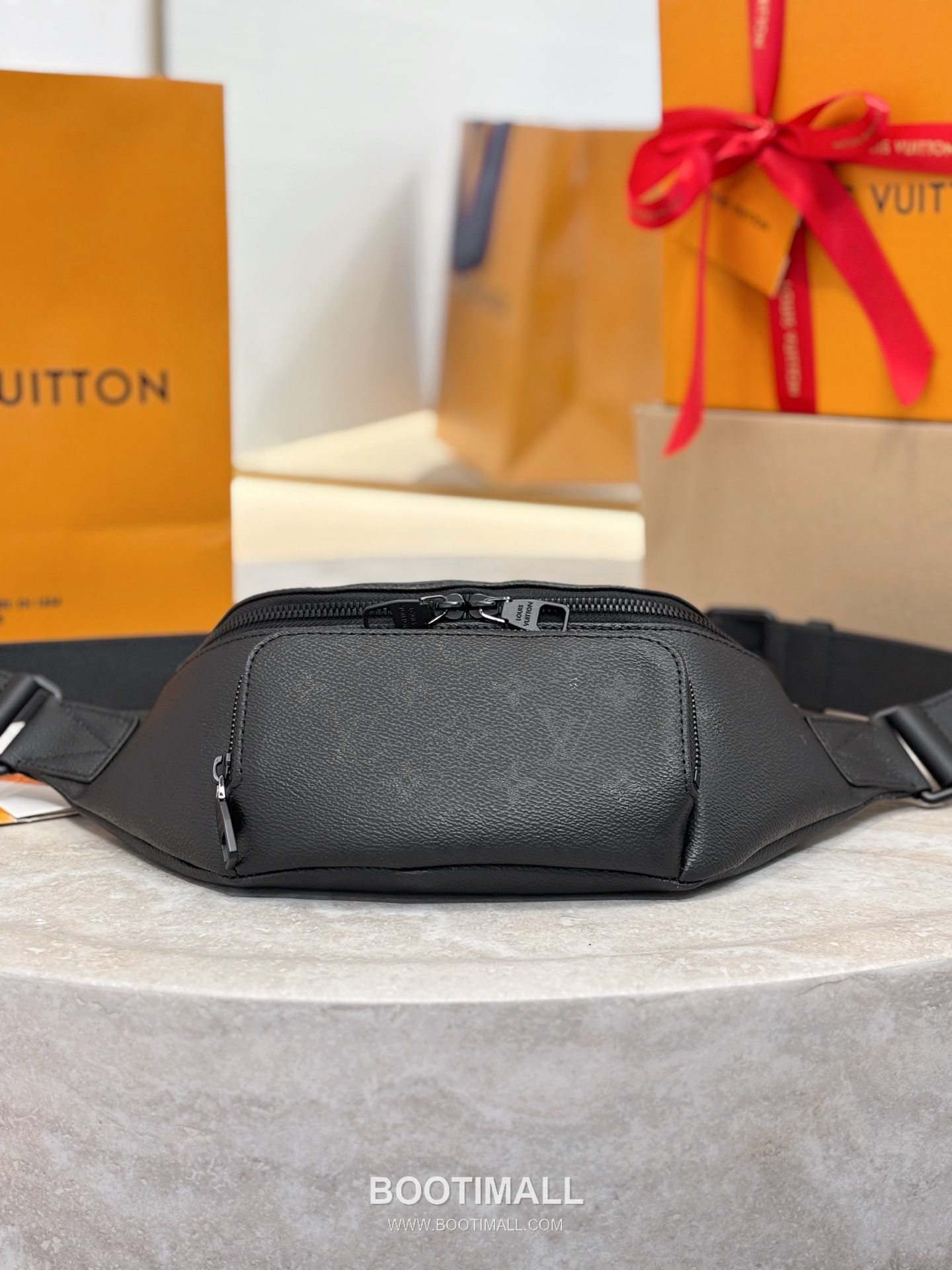 Louis Vuitton Rush Monogram Midnight Coated Canvas Black Belt Bag 루이비통 러쉬 모노그램 미드나이트 코팅 캔버스 블랙 벨트백 30cm 3