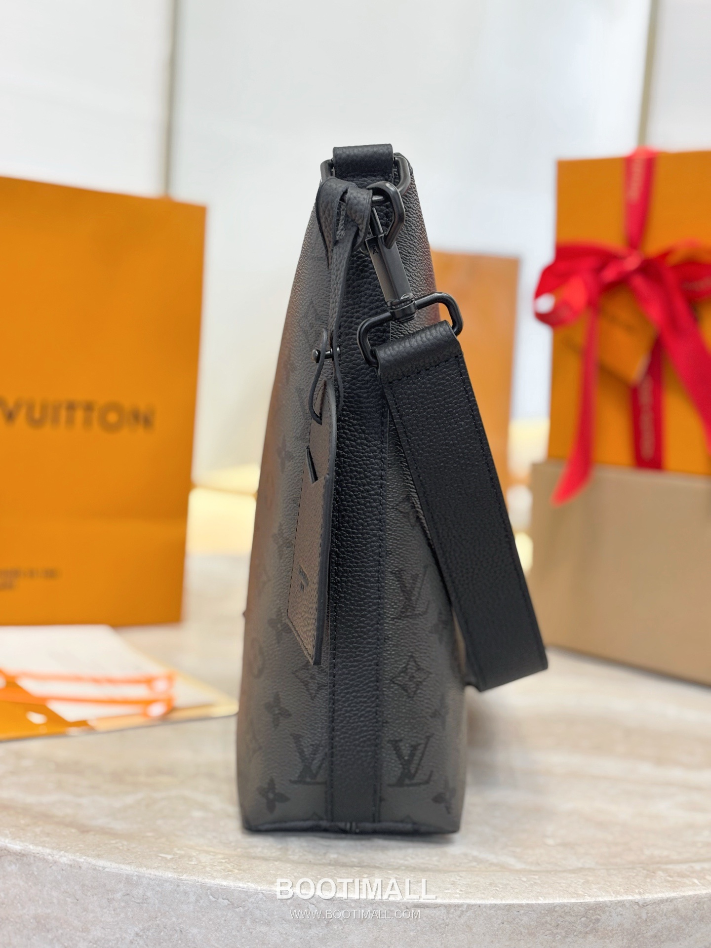 Louis Vuitton Vagabond Hobo Bag Monogram Midnight Canvas M27856 루이비통 바가본드 호보백 모노그램 미드나잇 코팅 캔버스 41cm 4