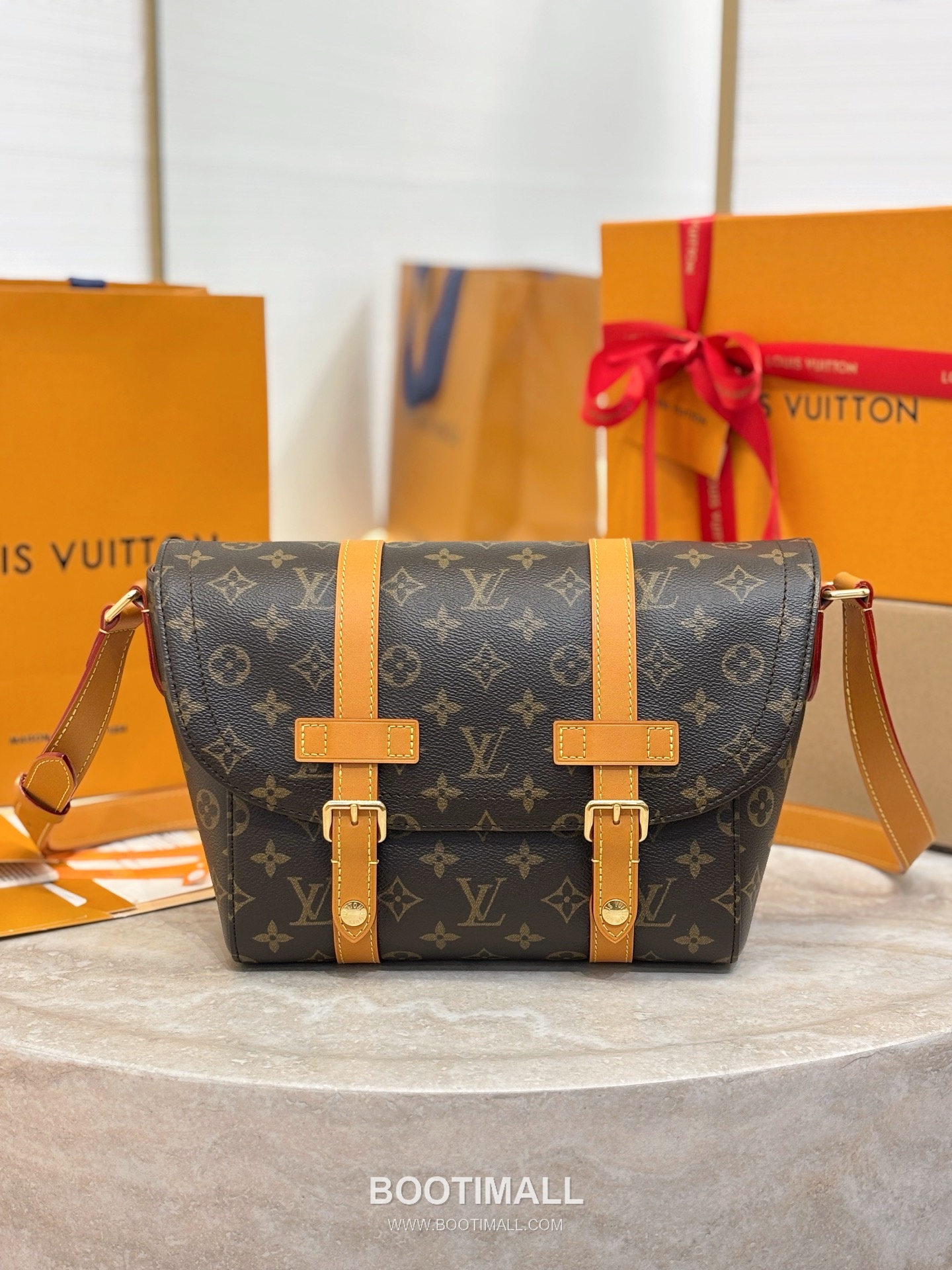 Louis Vuitton Christopher Monogram Archive Canvas Brown Messenger Bag 루이비통 크리스토퍼 모노그램 아카이브 캔버스 브라운 메신저백 32cm 2