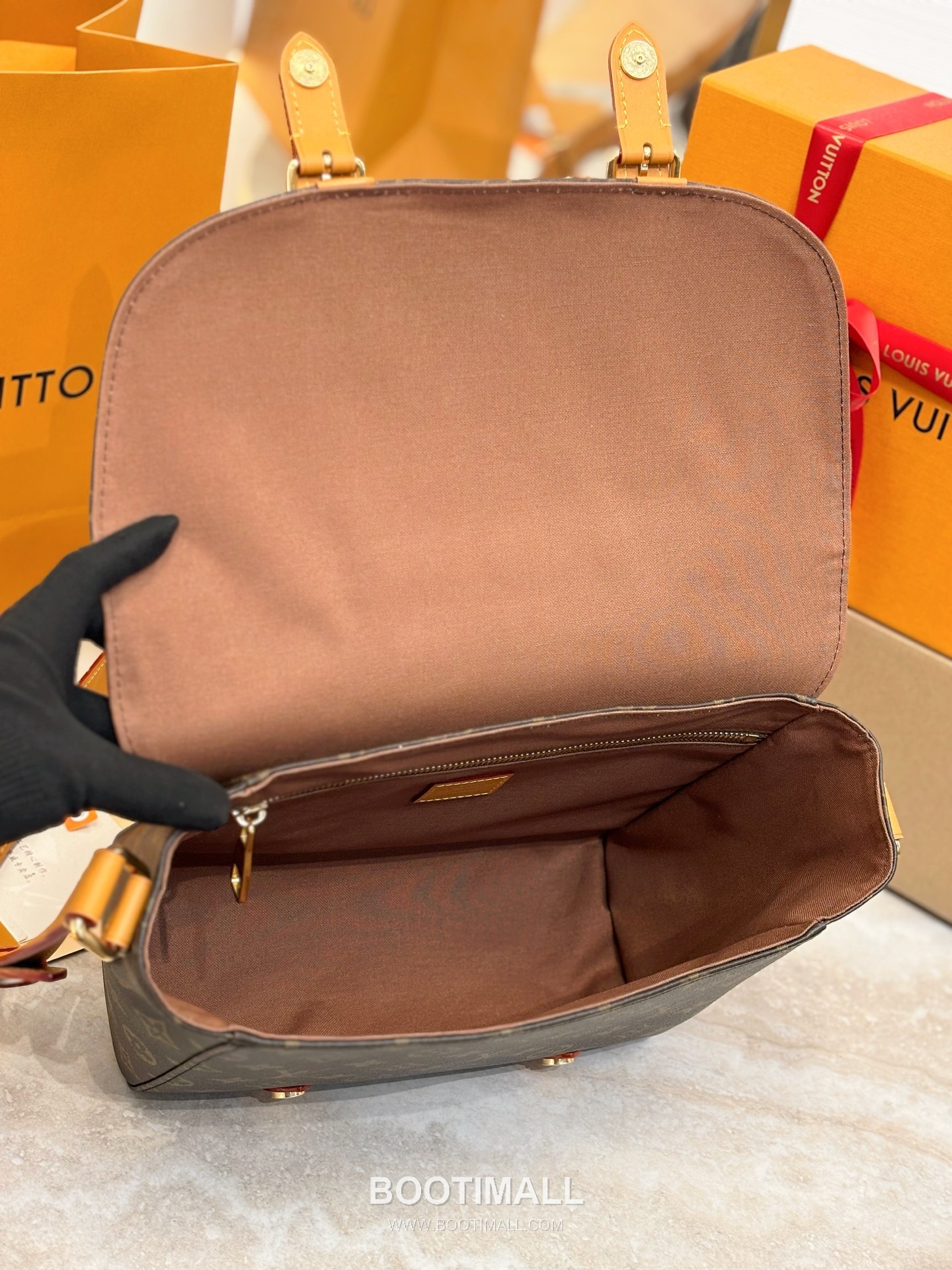 Louis Vuitton Christopher Monogram Archive Canvas Brown Messenger Bag 루이비통 크리스토퍼 모노그램 아카이브 캔버스 브라운 메신저백 32cm 6