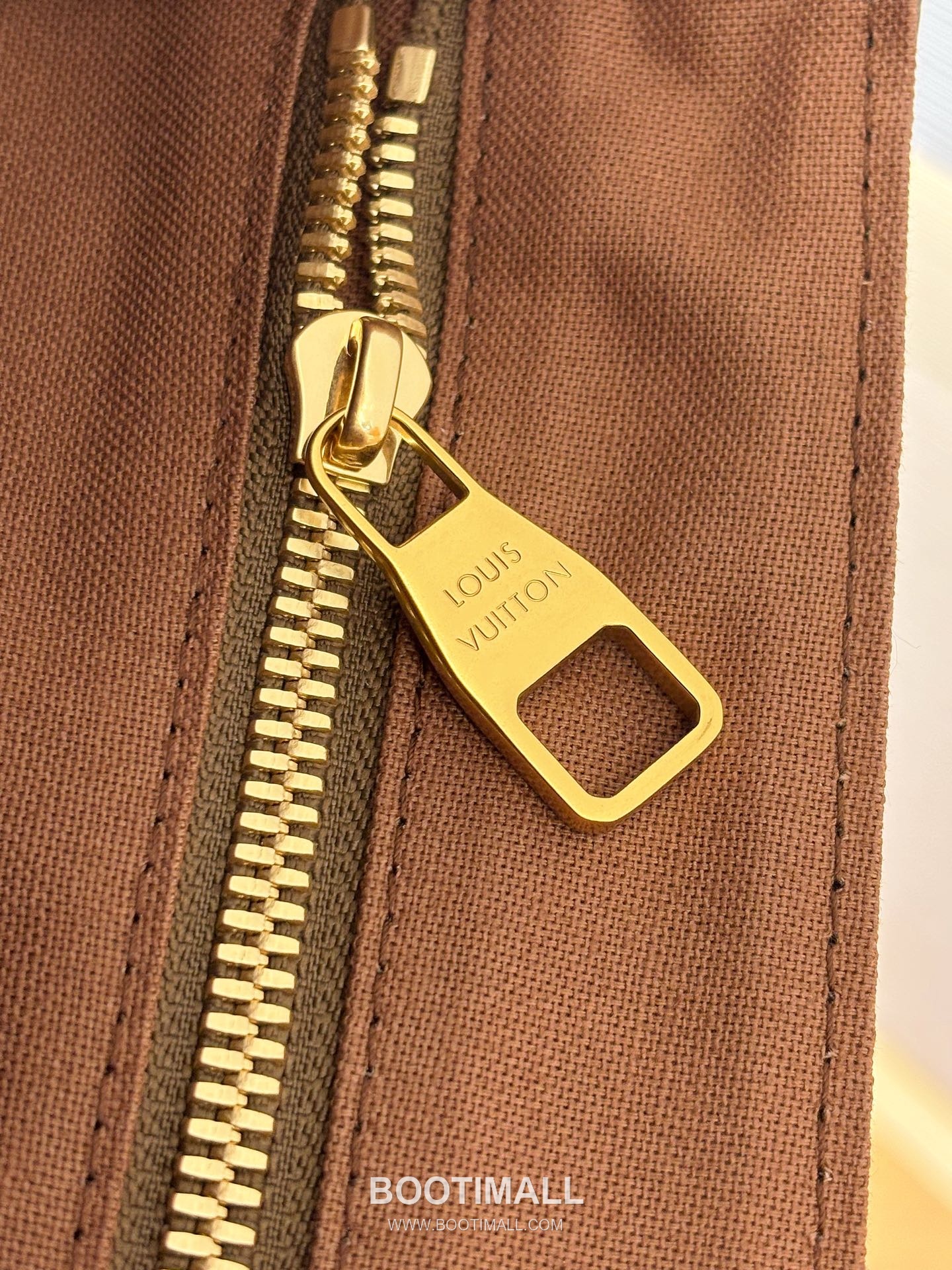 Louis Vuitton Christopher Monogram Archive Canvas Brown Messenger Bag 루이비통 크리스토퍼 모노그램 아카이브 캔버스 브라운 메신저백 32cm 9