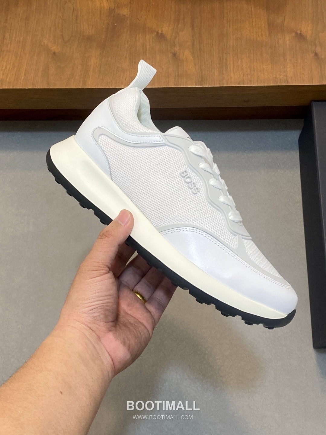 BOSS Leather Knit Runner Sneakers 휴고보스 레더 니트 러너 남성 스니커즈 화이트 블랙 4