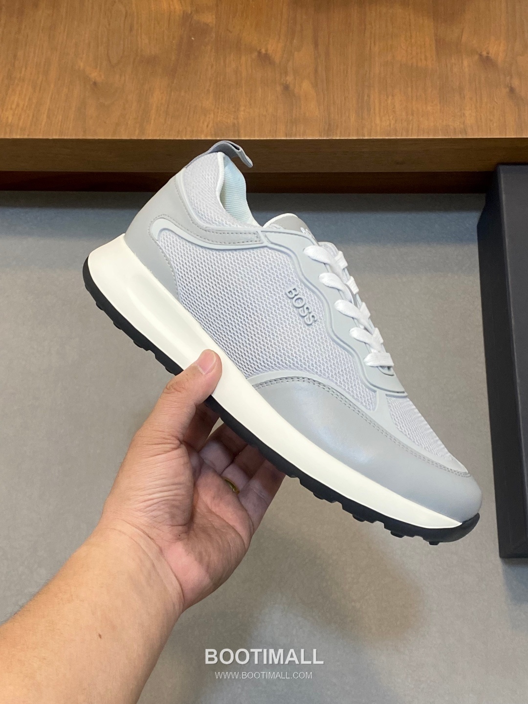 BOSS Leather Knit Runner Sneakers 휴고보스 레더 니트 러너 남성 스니커즈 화이트 블랙 4