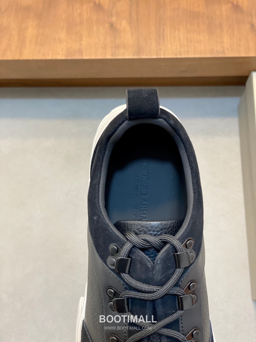 Giorgio Armani Nappa Leather Lace-Up Sneakers 조르지오 아르마니 나파 가죽 레이스업 남성 스니커즈 7