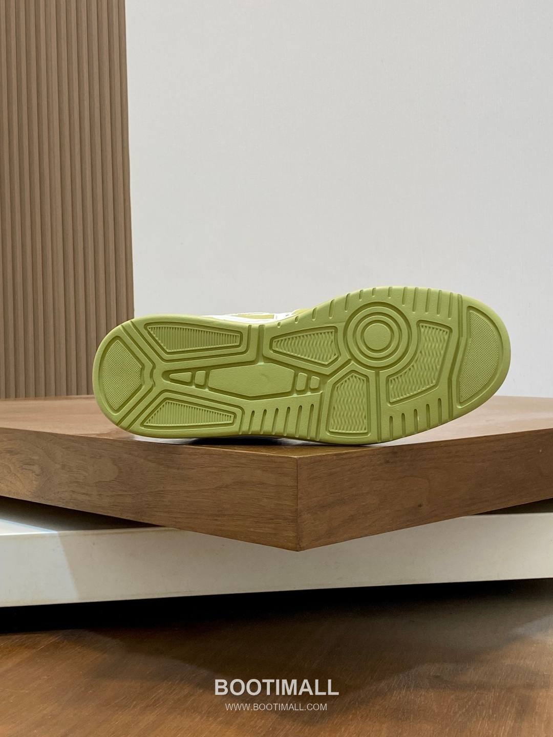 Louis Vuitton LV Trainer Low Sneakers 루이비통 LV 트레이너 로우 남성 스니커즈 9