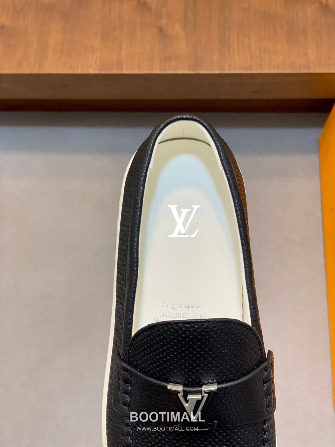 Louis Vuitton Monogram Leather Sneakers 루이비통 모노그램 레더 남성 스니커즈 7