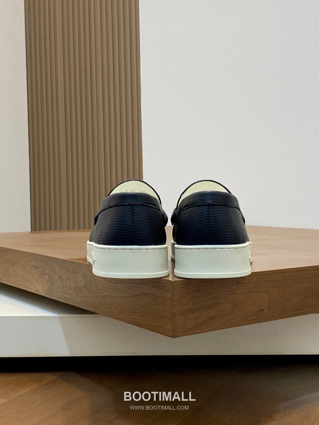 Louis Vuitton Monogram Leather Sneakers 루이비통 모노그램 레더 남성 스니커즈 8