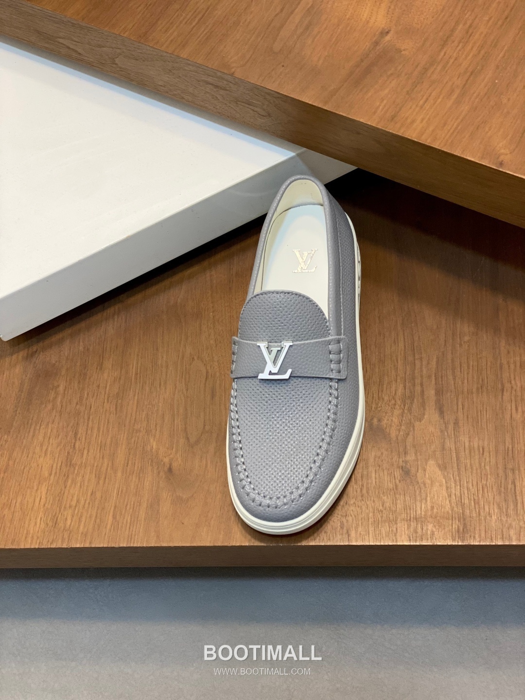 Louis Vuitton Monogram Leather Sneakers 루이비통 모노그램 레더 남성 스니커즈 6