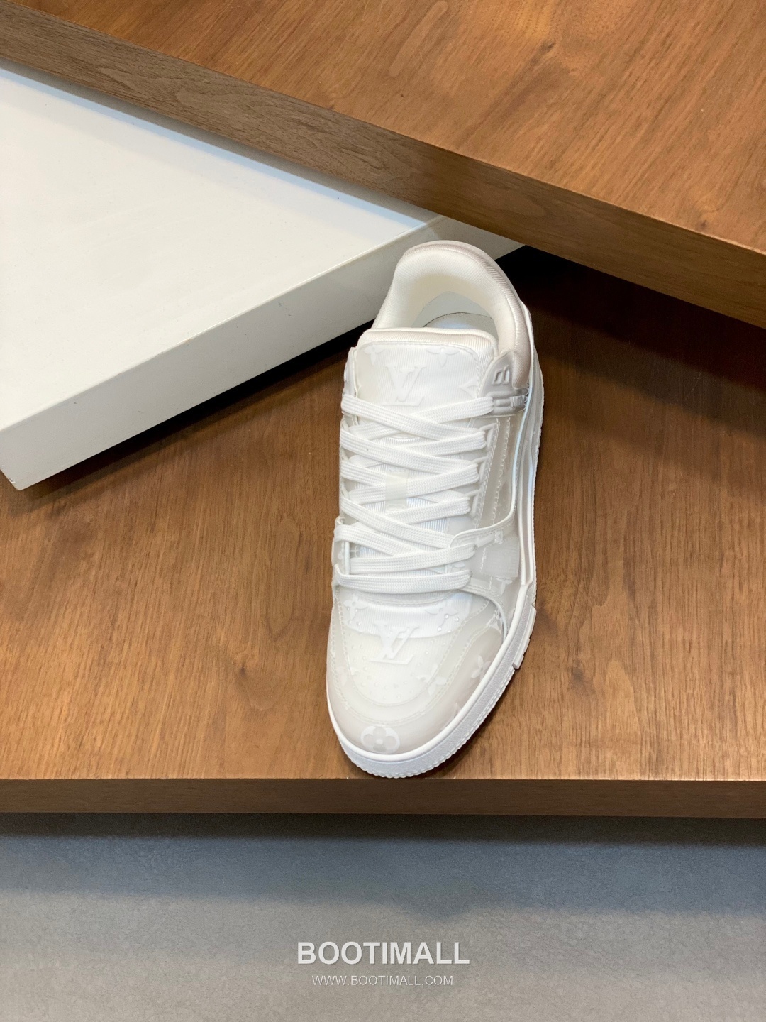 Louis Vuitton LV Trainer Patent Leather Monogram Sneakers 루이비통 LV 트레이너 페이턴트 모노그램 남녀공용 스니커즈 6