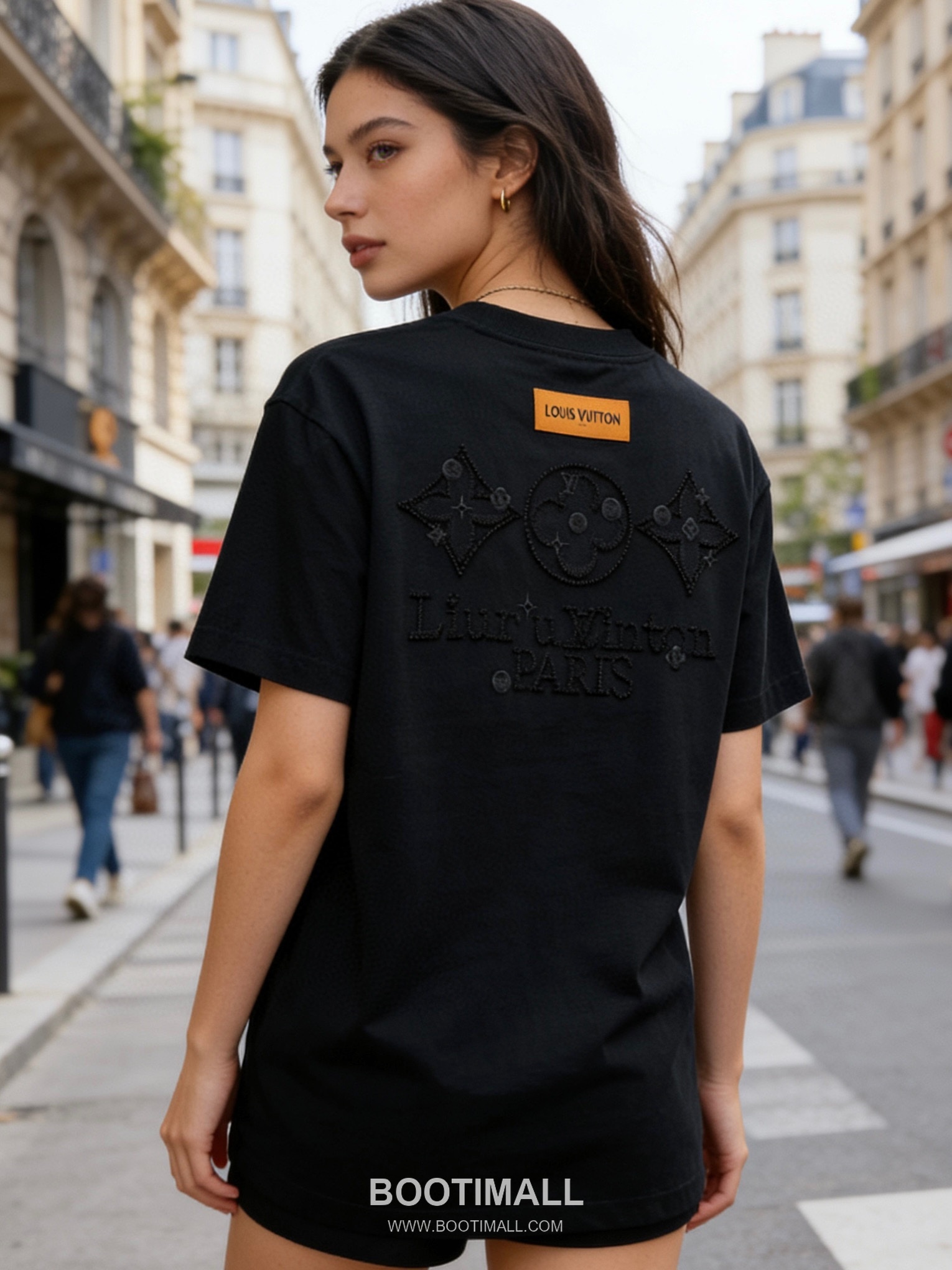 Louis Vuitton Monogram Flower Embroidered Heavy Cotton Short Sleeve T-Shirt 루이비통 모노그램 플라워 자수 헤비 코튼 반팔 티셔츠 2