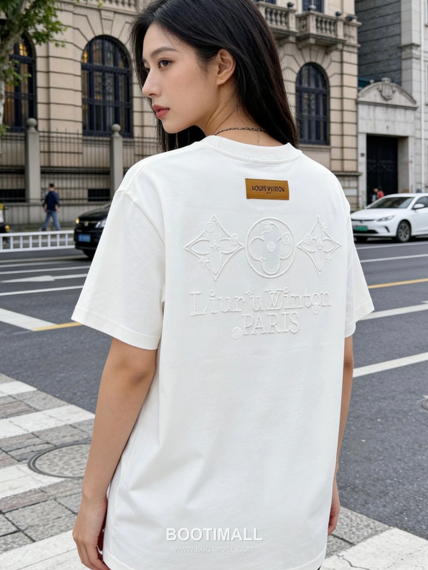Louis Vuitton Monogram Flower Embroidered Heavy Cotton Short Sleeve T-Shirt 루이비통 모노그램 플라워 자수 헤비 코튼 반팔 티셔츠 1