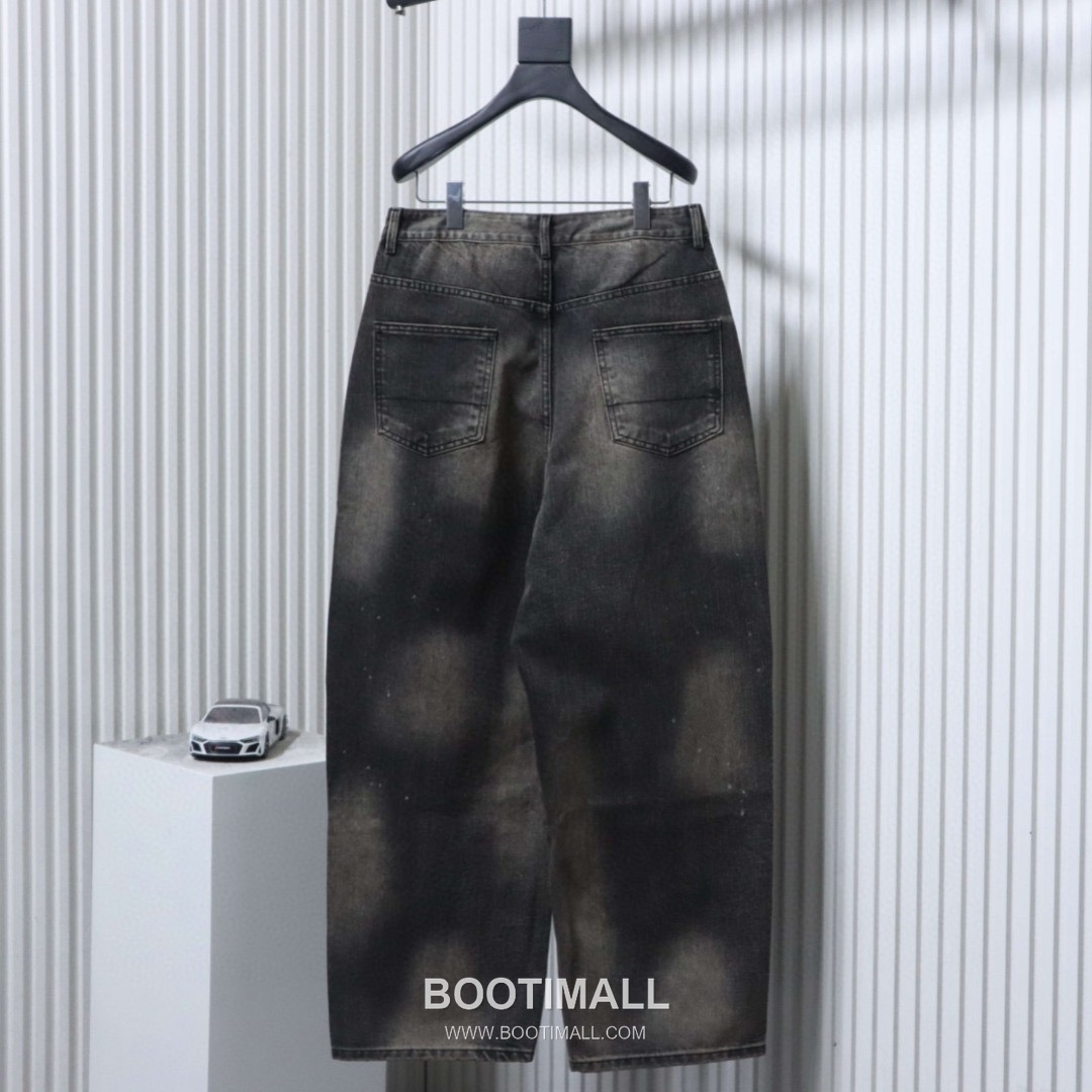 ANCELLM Washed Paint Splatter Tapered Denim Jeans 앤셀름 워시드 페인트 스플래터 테이퍼드 데님 진 4