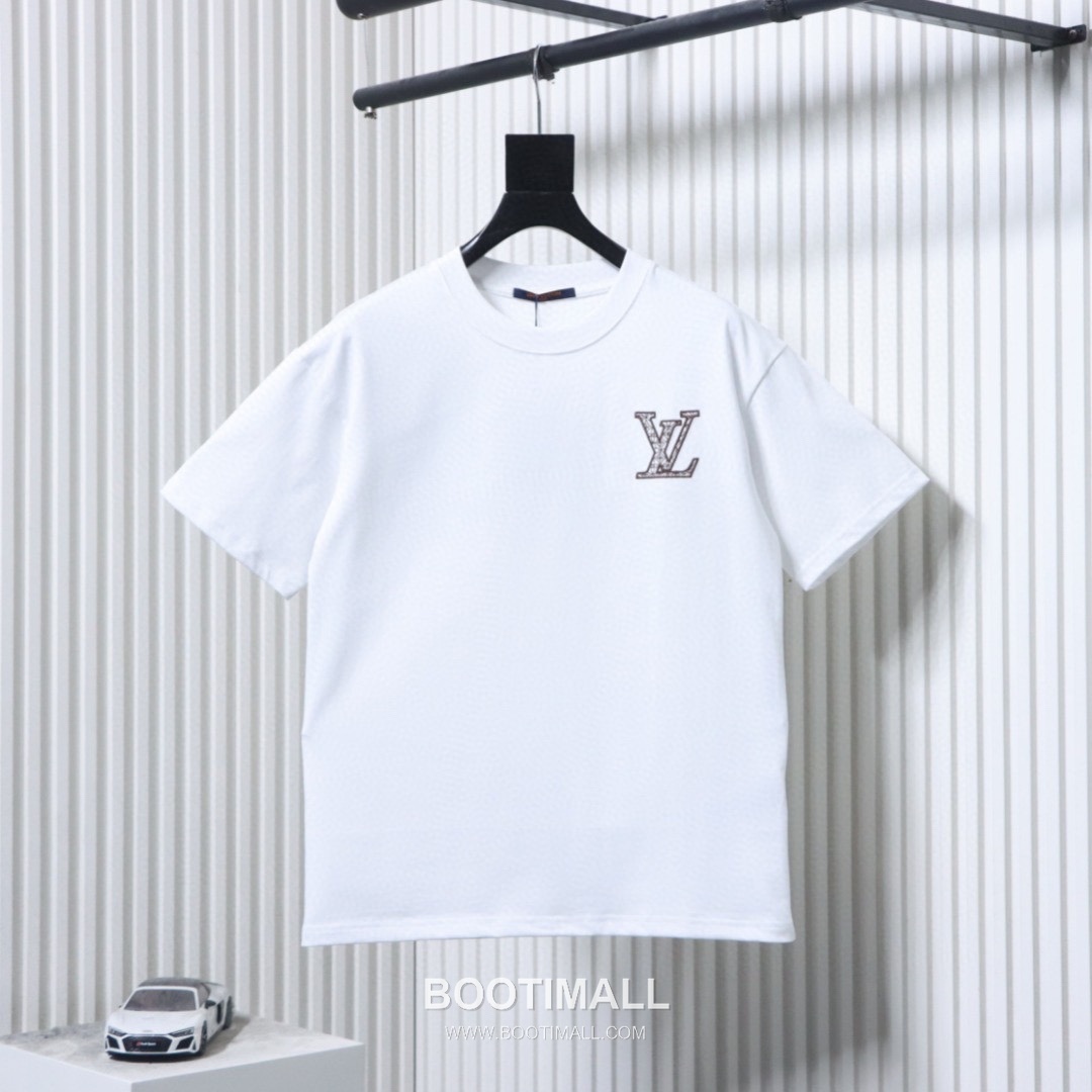 Louis Vuitton Crown Embroidered Heavy Cotton Short Sleeve T-Shirt 루이비통 크라운 자수 헤비 코튼 반팔 티셔츠 3