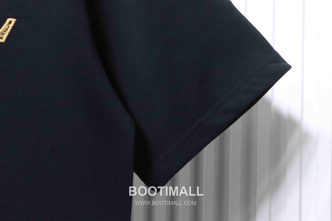 Louis Vuitton Crown Embroidered Heavy Cotton Short Sleeve T-Shirt 루이비통 크라운 자수 헤비 코튼 반팔 티셔츠 14