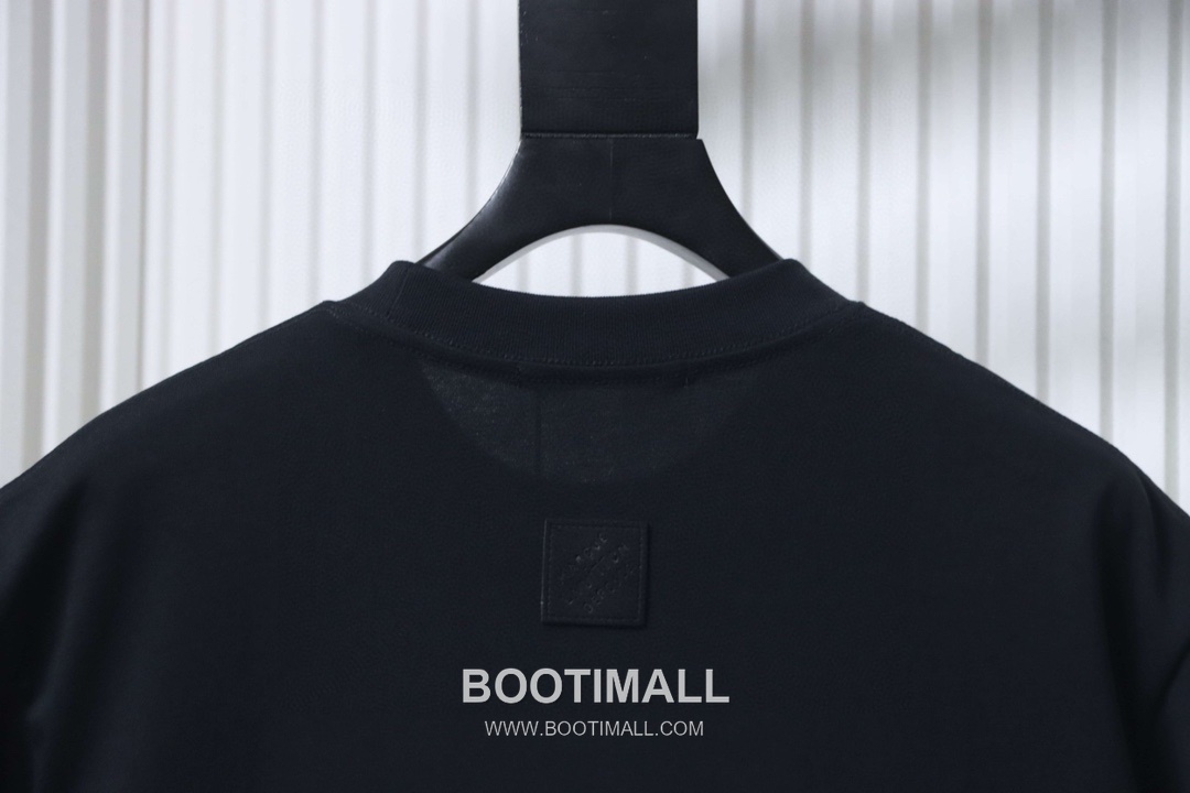 Louis Vuitton Crown Embroidered Heavy Cotton Oversized Short Sleeve T-Shirt 루이비통 크라운 자수 헤비 코튼 오버핏 반팔 티셔츠 12