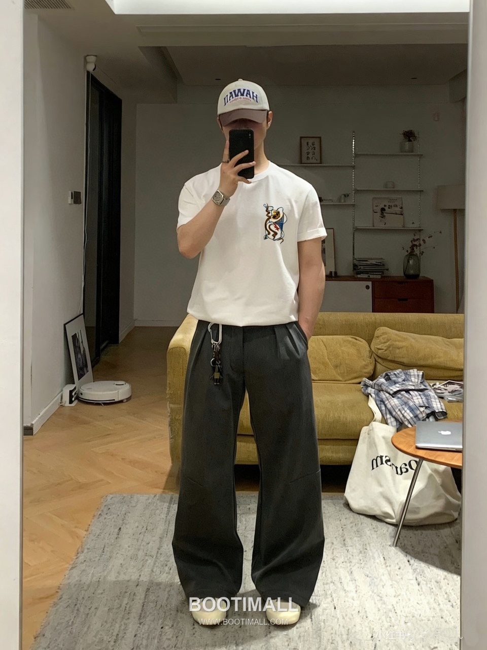 Louis Vuitton Crown Embroidered Heavy Cotton Oversized Short Sleeve T-Shirt 루이비통 크라운 자수 헤비 코튼 오버핏 반팔 티셔츠 3