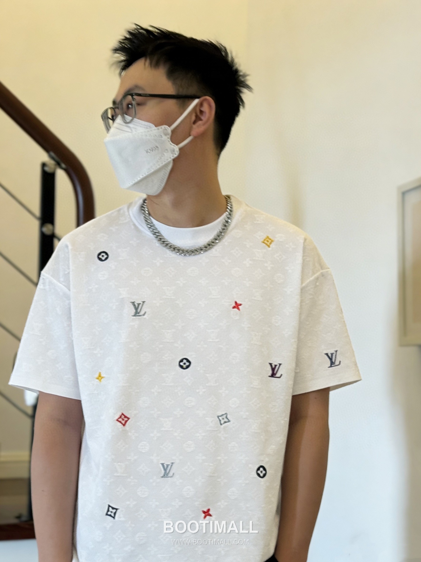Louis Vuitton Monogram Allover Embroidered Logo Heavy Cotton Oversized Short Sleeve T-Shirt 루이비통 모노그램 올오버 자수 로고 헤비 코튼 오버핏 반팔 티셔츠 1