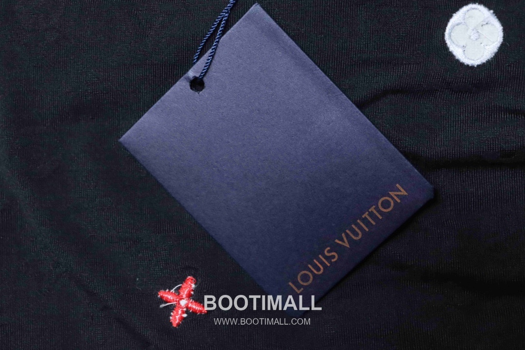 Louis Vuitton Monogram Allover Embroidered Logo Heavy Cotton Oversized Short Sleeve T-Shirt 루이비통 모노그램 올오버 자수 로고 헤비 코튼 오버핏 반팔 티셔츠 13