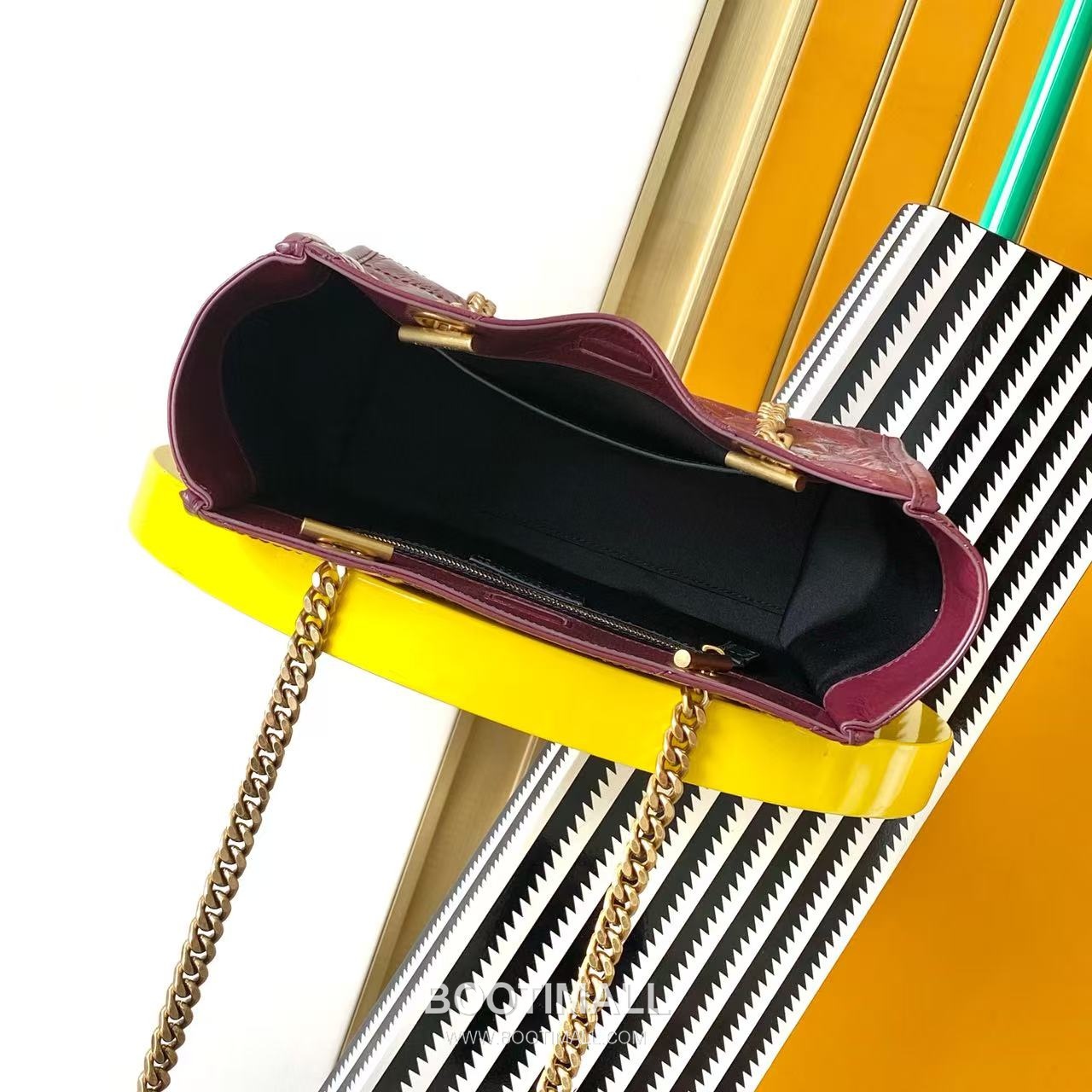 Saint Laurent Niki Small Shopping Bag Crinkled Oiled Leather 872680 생로랑 니키 스몰 쇼핑백 크링클 오일드 레더 25cm 8