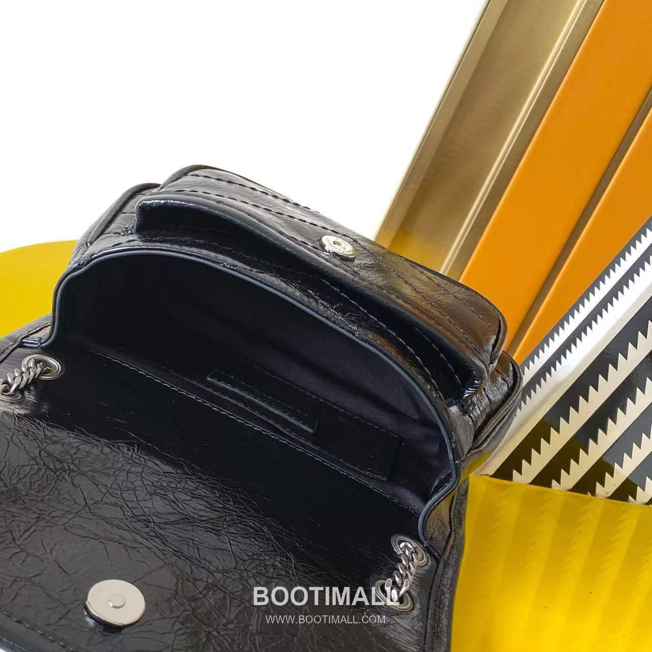 Saint Laurent Niki Small Chain Bag Crinkled Oiled Leather 846087 생로랑 니키 스몰 체인백 크링클 오일드 레더 18cm 8