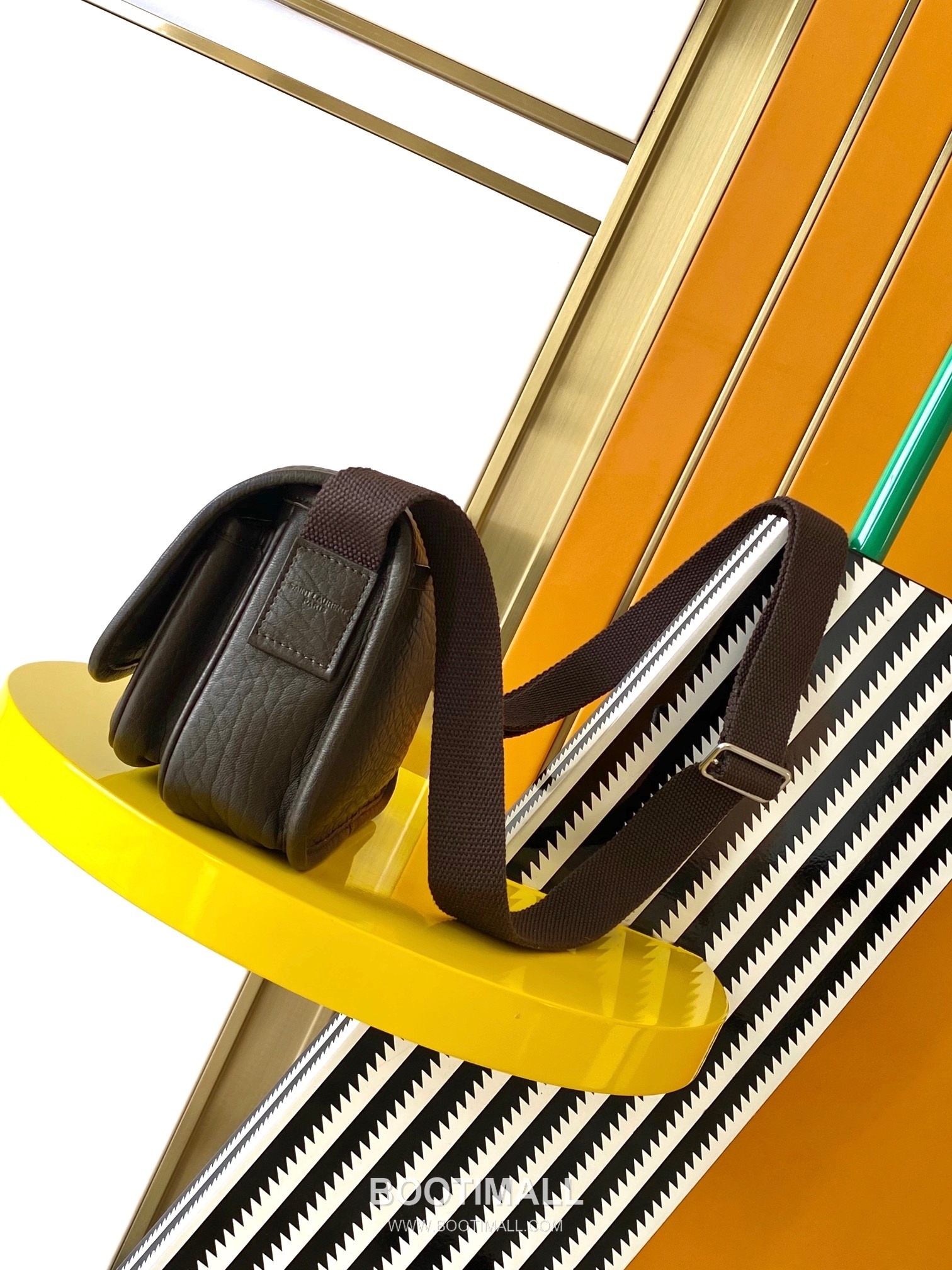 Saint Laurent Niki Small Messenger Bag Grained Lambskin Leather 776611 생로랑 니키 스몰 메신저백 그레인 램스킨 가죽 21cm 2