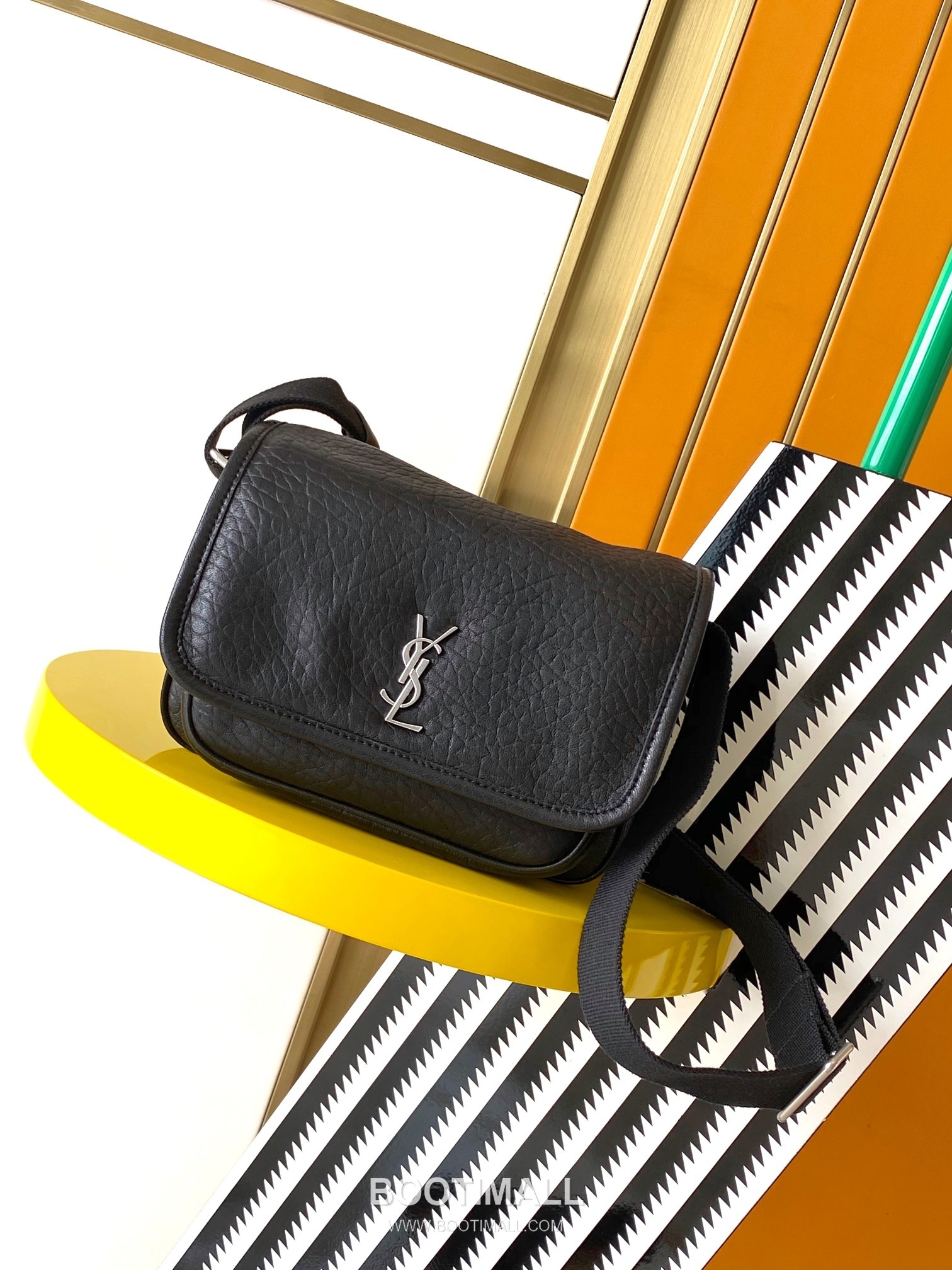 Saint Laurent Niki Small Messenger Bag Grained Lambskin Leather 776611 생로랑 니키 스몰 메신저백 그레인 램스킨 가죽 21cm 1