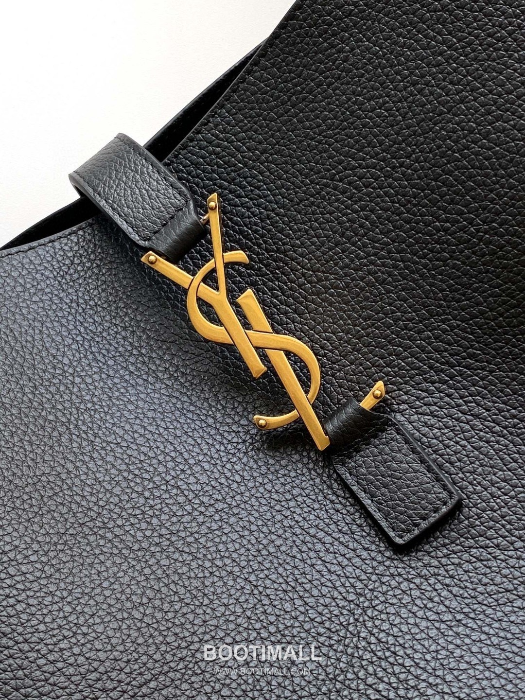 Saint Laurent Le 5 à 7 Hobo Bag Grained Calfskin Leather 793088 생로랑 르 5 아 7 호보백 그레인 카프스킨 가죽 31.5cm 5