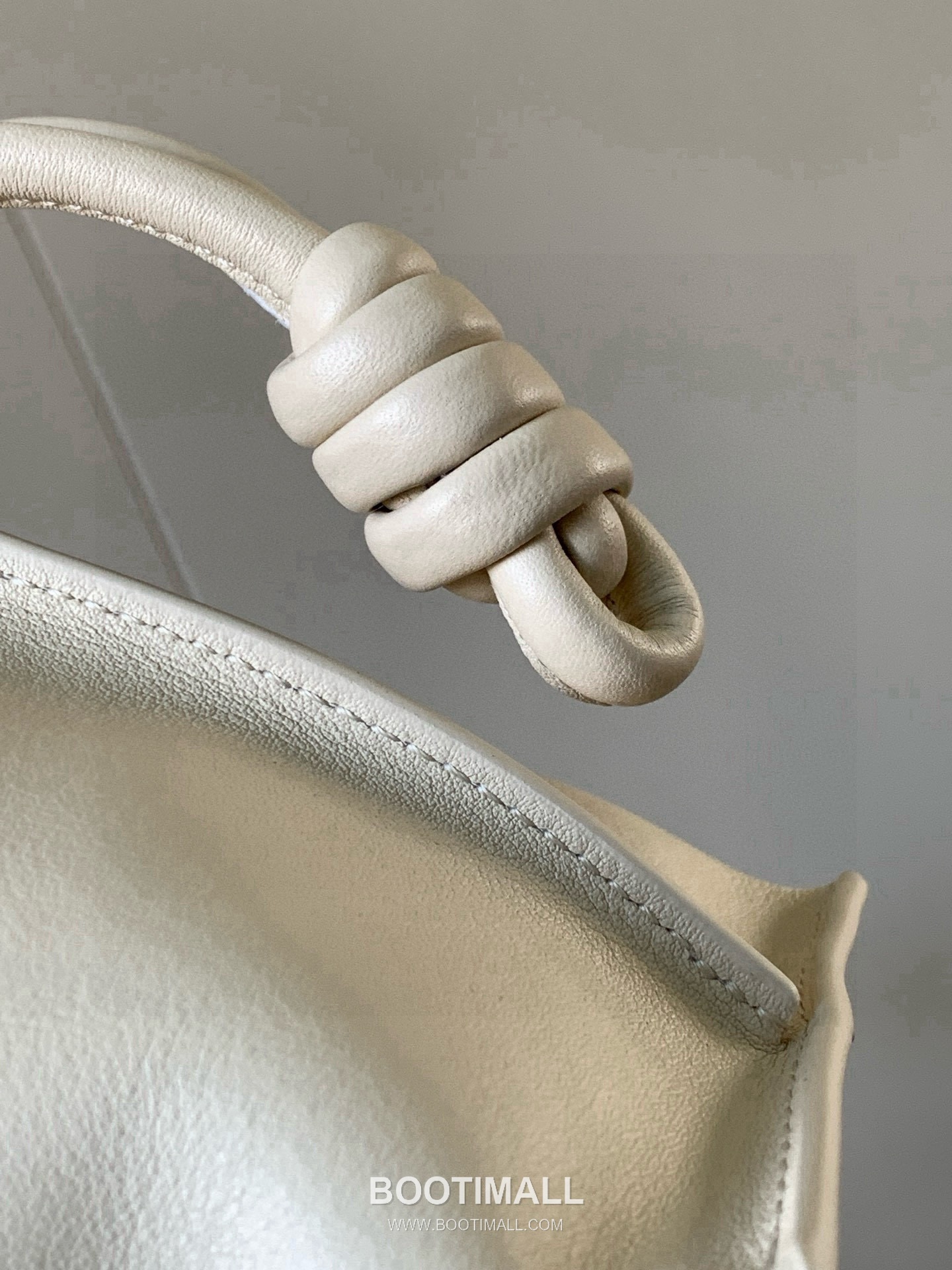 Loewe Flamenco Knot Clutch Bag Nappa Calfskin 9043 로에베 플라멩코 노트 클러치백 나파 카프스킨 30cm 6