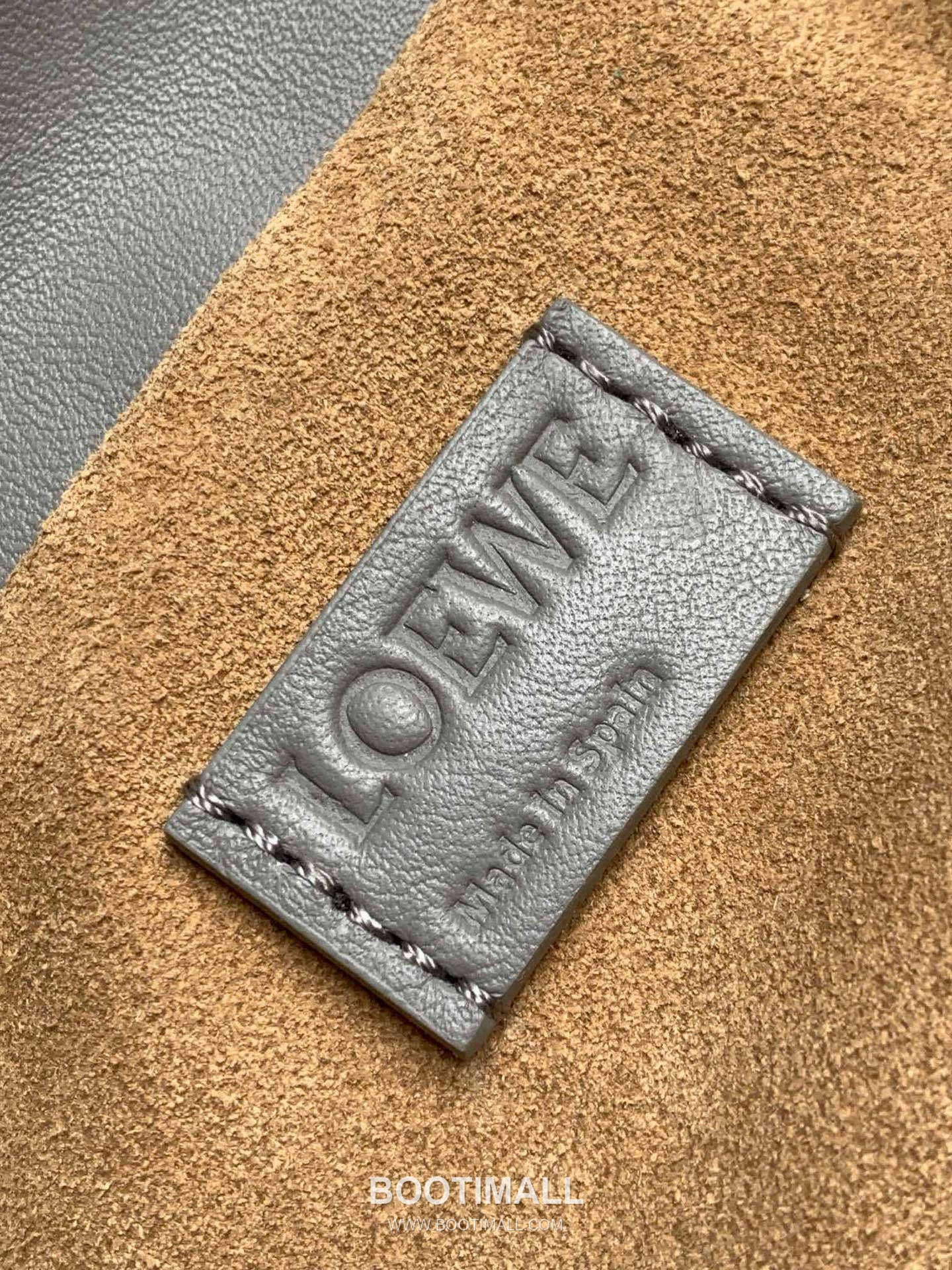 Loewe Flamenco Knot Clutch Bag Nappa Calfskin 9043 로에베 플라멩코 노트 클러치백 나파 카프스킨 30cm 9