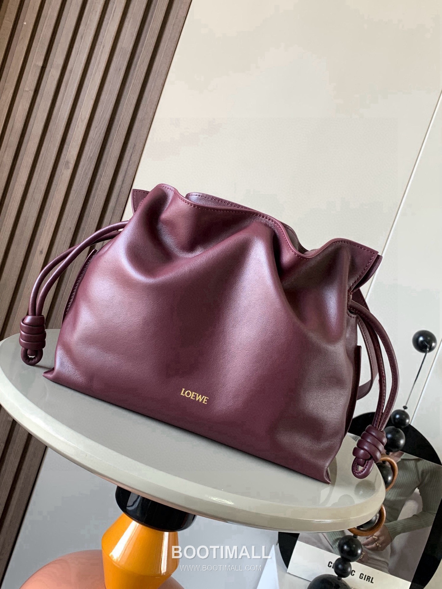 Loewe Flamenco Knot Clutch Bag Nappa Calfskin 9043 로에베 플라멩코 노트 클러치백 나파 카프스킨 30cm 1