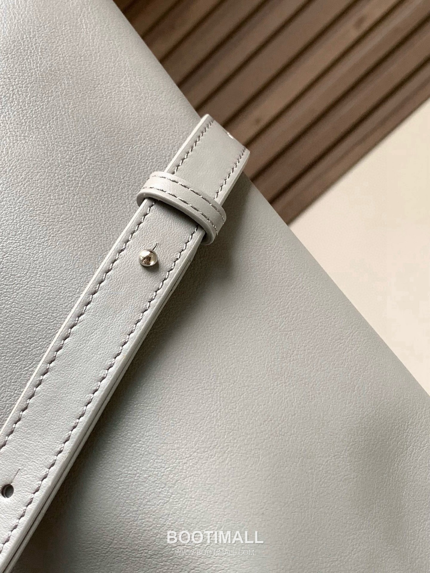 Loewe Flamenco Knot Clutch Bag Nappa Calfskin 9043 로에베 플라멩코 노트 클러치백 나파 카프스킨 30cm 6