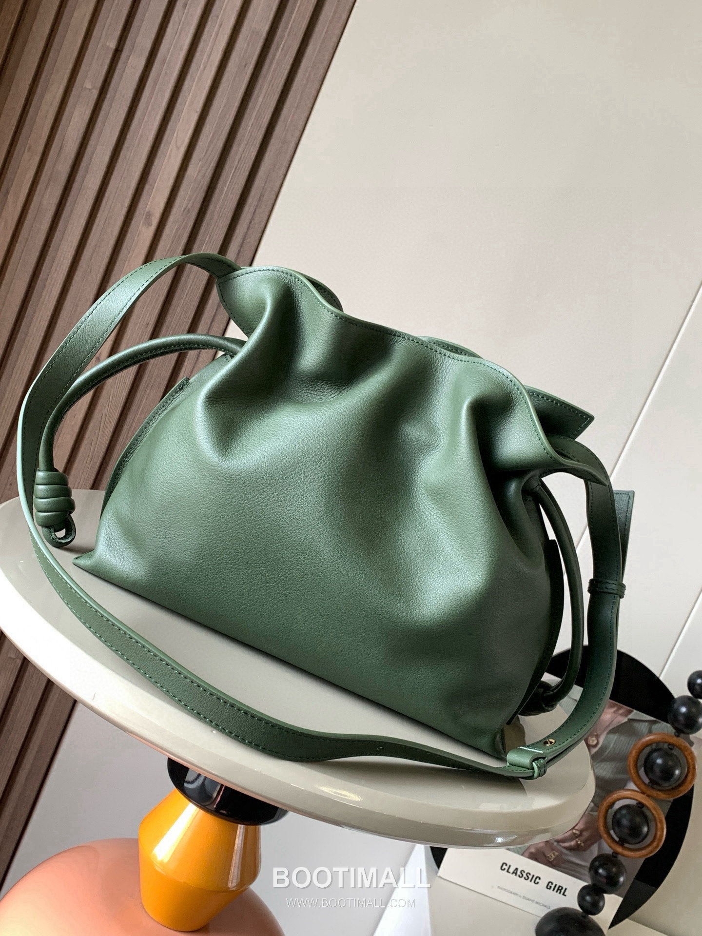 Loewe Flamenco Knot Clutch Bag Nappa Calfskin 9043 로에베 플라멩코 노트 클러치백 나파 카프스킨 30cm 4