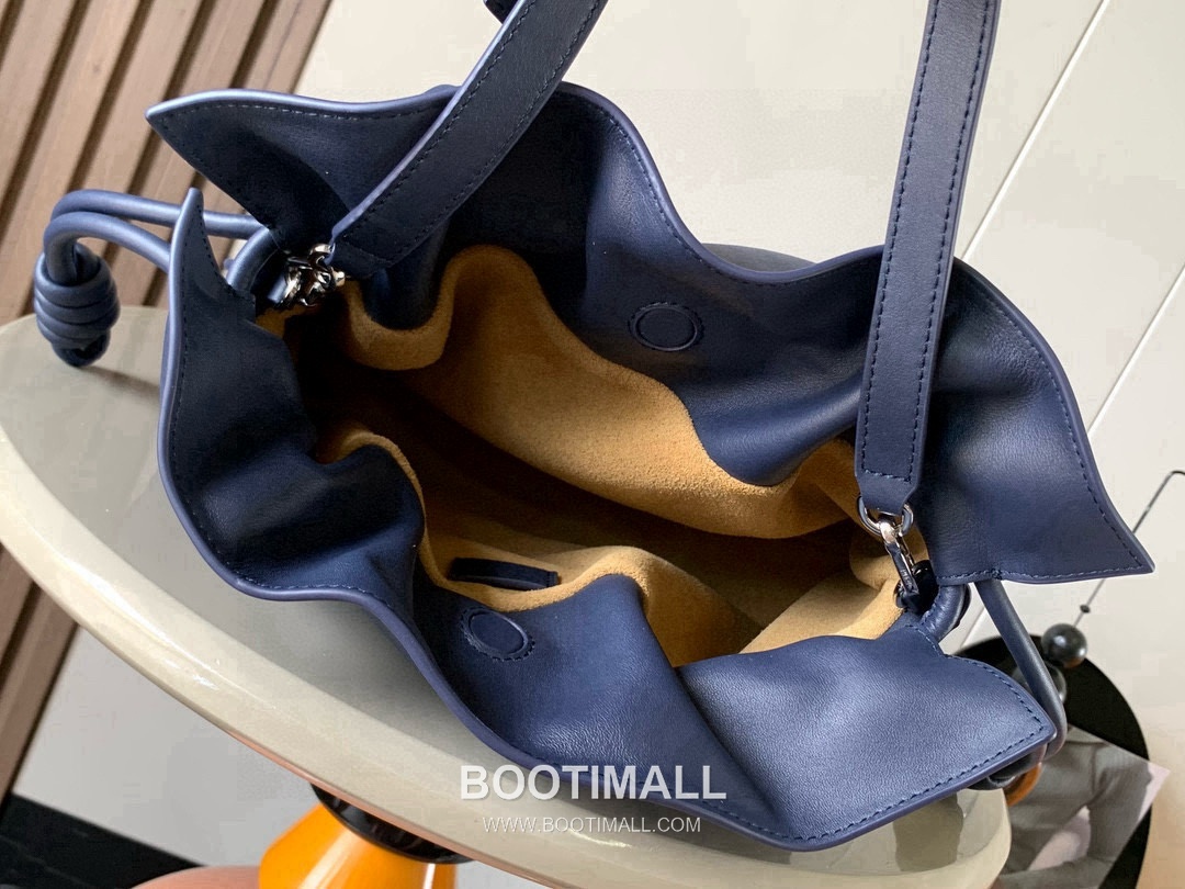 Loewe Flamenco Knot Clutch Bag Nappa Calfskin 9043 로에베 플라멩코 노트 클러치백 나파 카프스킨 30cm 8