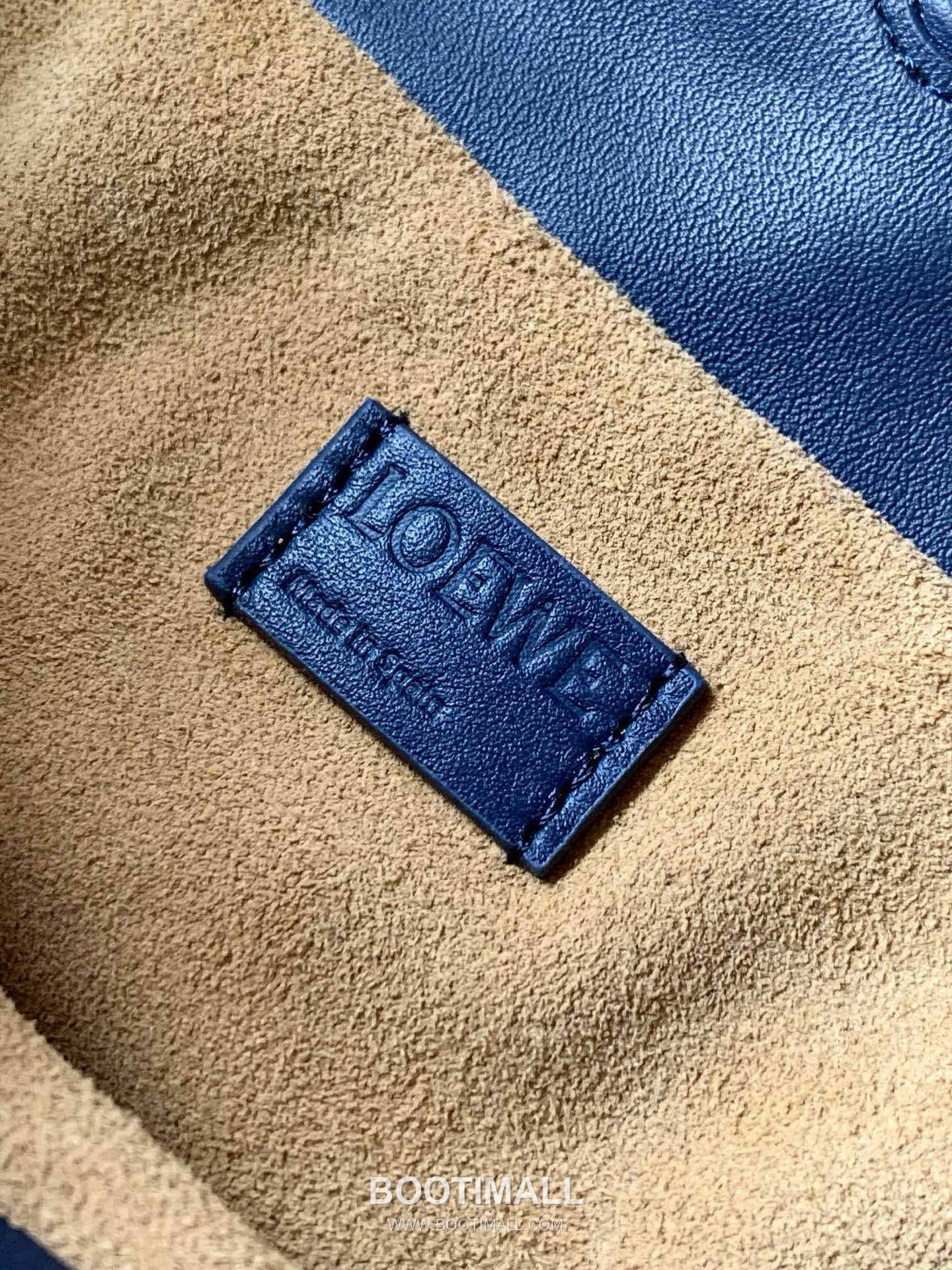 Loewe Flamenco Knot Clutch Bag Nappa Calfskin 9043 로에베 플라멩코 노트 클러치백 나파 카프스킨 30cm 9