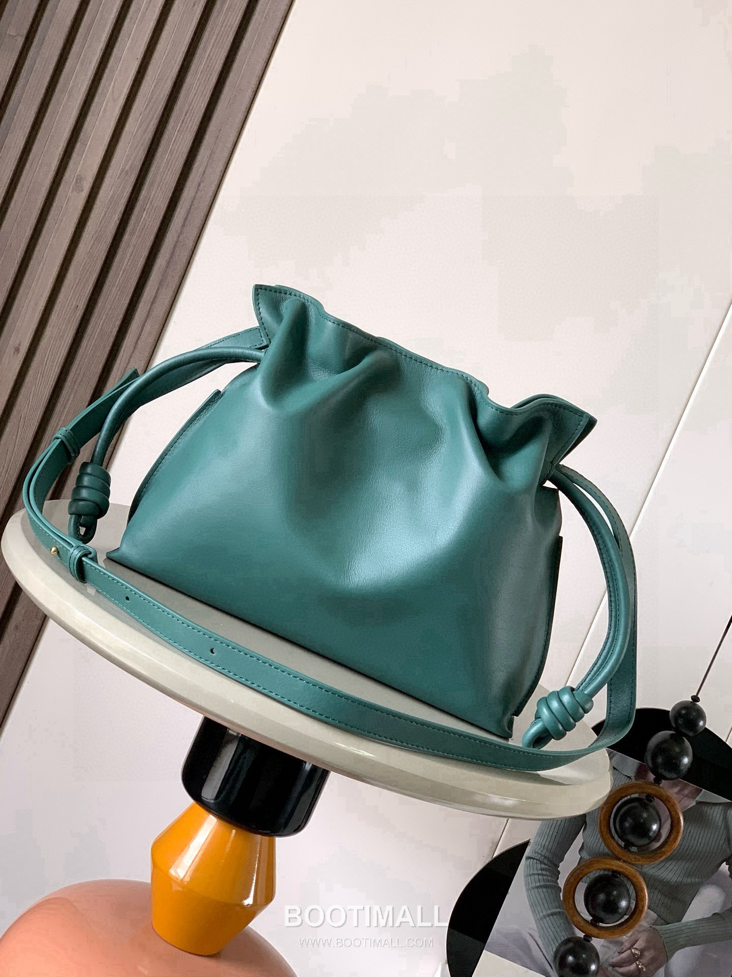 Loewe Flamenco Knot Clutch Bag Nappa Calfskin 9043 로에베 플라멩코 노트 클러치백 나파 카프스킨 30cm 4