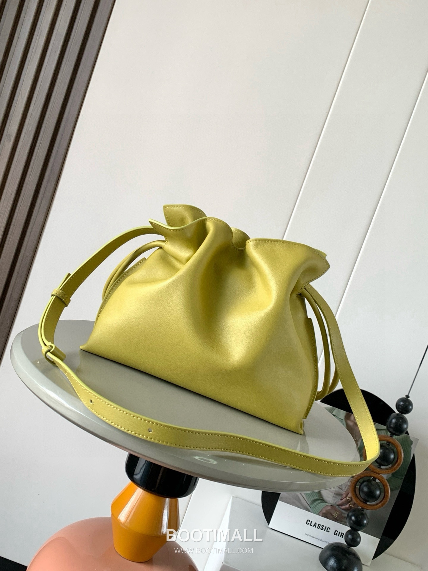 Loewe Flamenco Knot Clutch Bag Nappa Calfskin 9043 로에베 플라멩코 노트 클러치백 나파 카프스킨 30cm 4