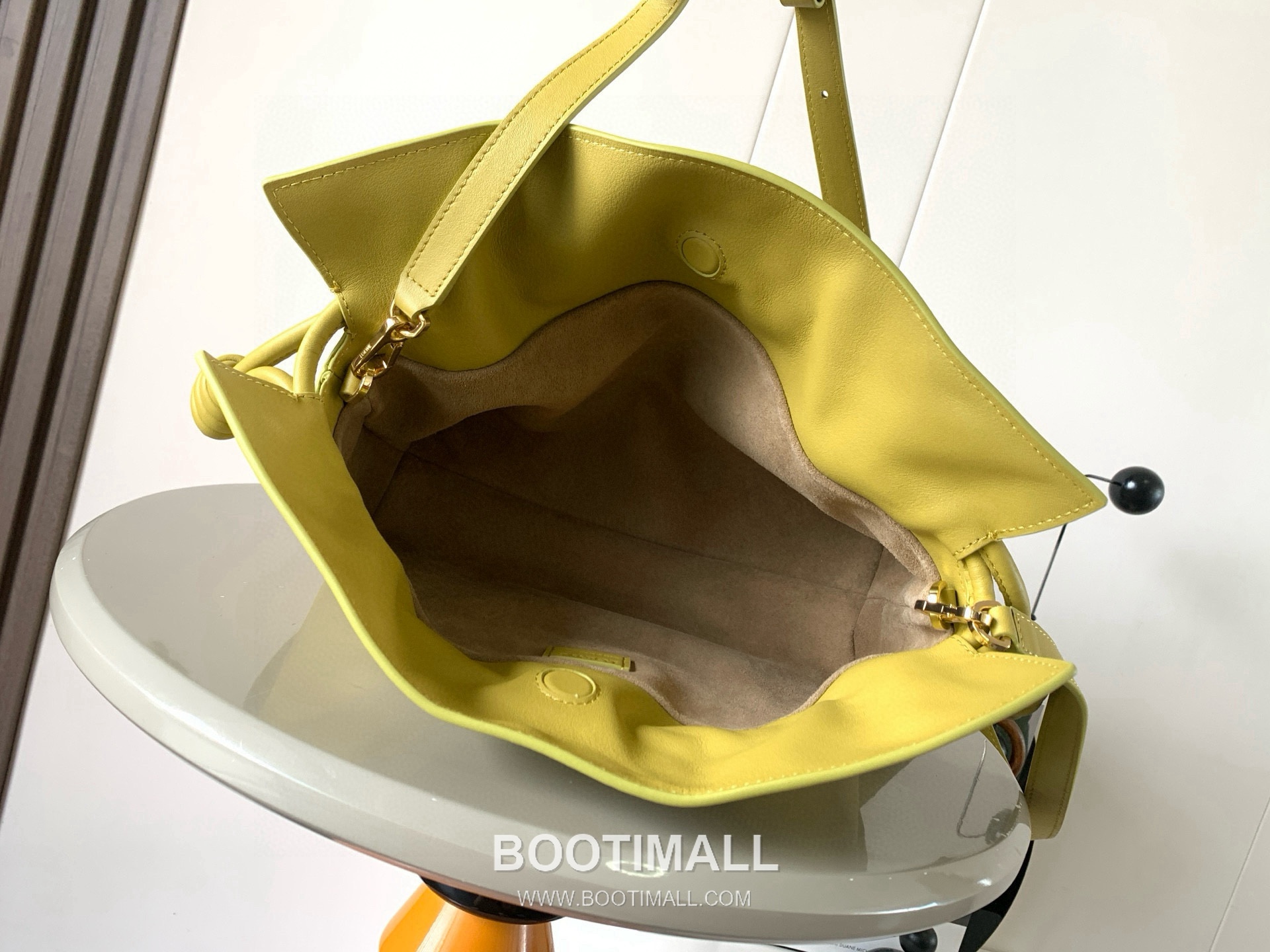 Loewe Flamenco Knot Clutch Bag Nappa Calfskin 9043 로에베 플라멩코 노트 클러치백 나파 카프스킨 30cm 8