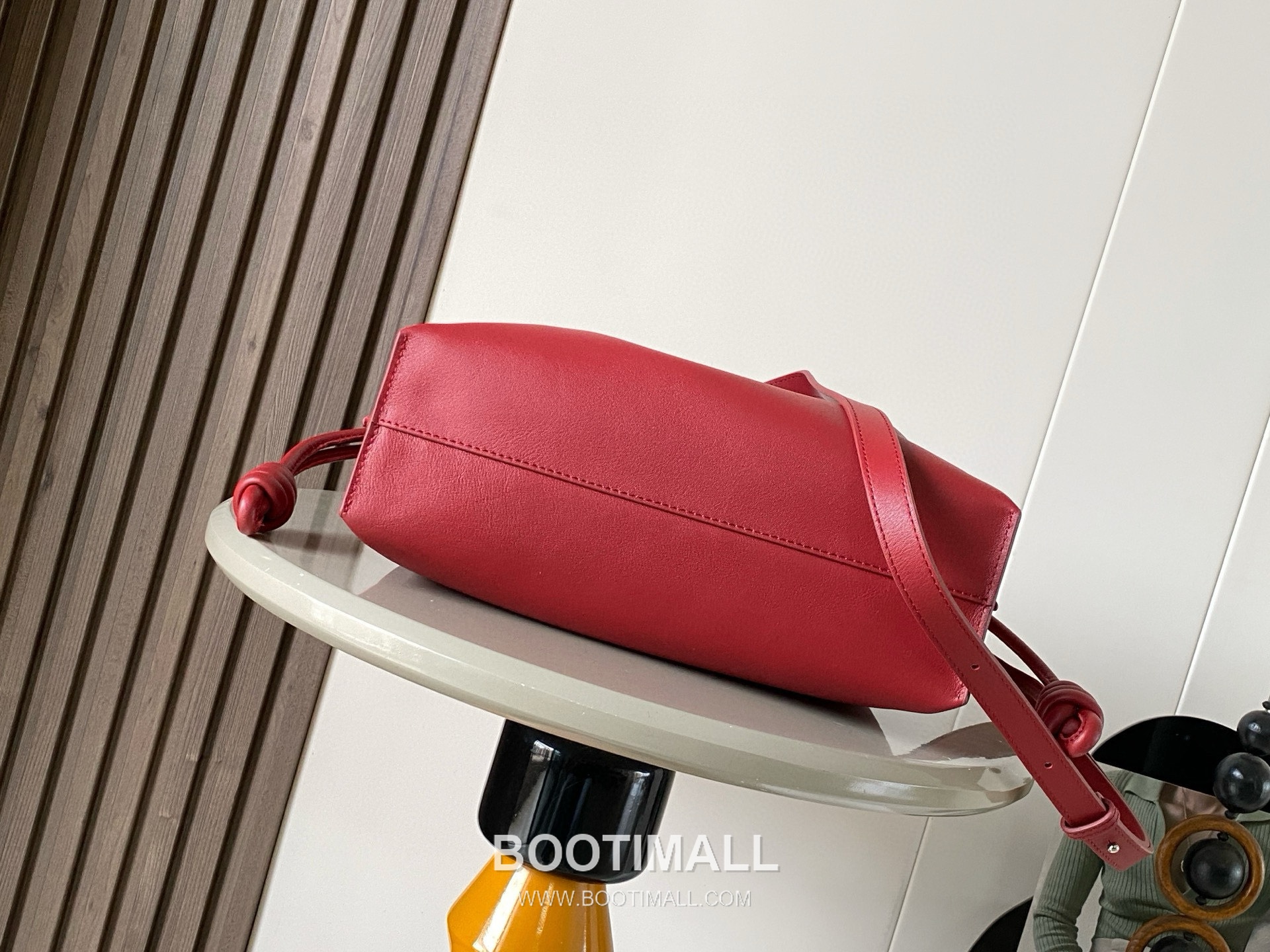 Loewe Flamenco Knot Clutch Bag Nappa Calfskin 9043 로에베 플라멩코 노트 클러치백 나파 카프스킨 30cm 3