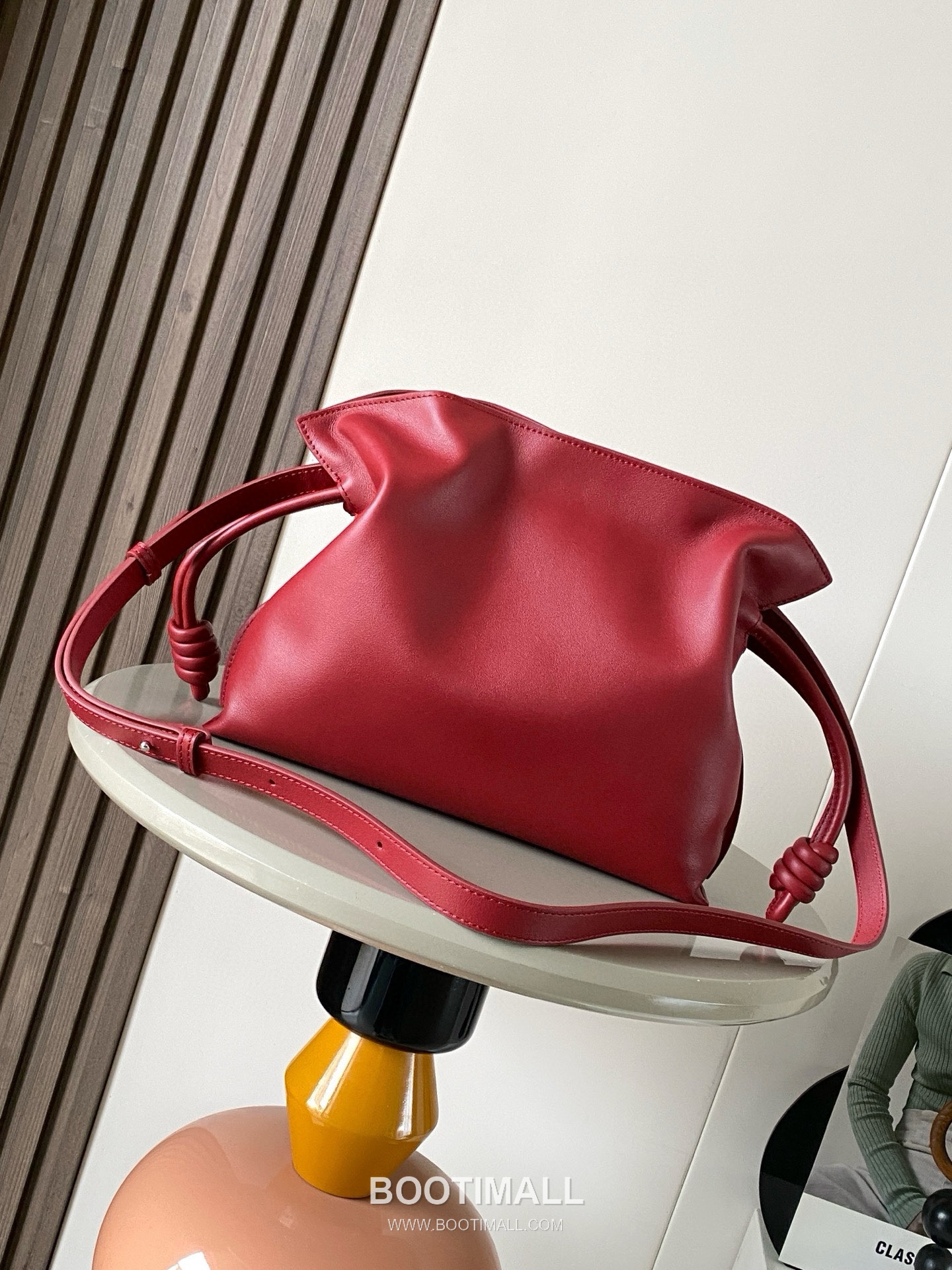 Loewe Flamenco Knot Clutch Bag Nappa Calfskin 9043 로에베 플라멩코 노트 클러치백 나파 카프스킨 30cm 4