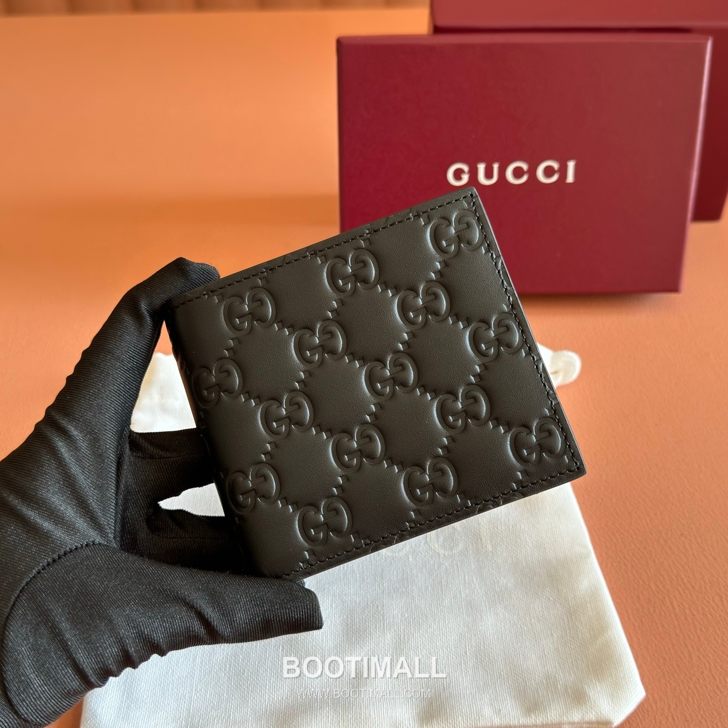 Gucci GG Emblem Wallet Embossed Calfskin Leather 850175 구찌 GG 엠블럼 반지갑 엠보싱 카프스킨 가죽 11cm 1
