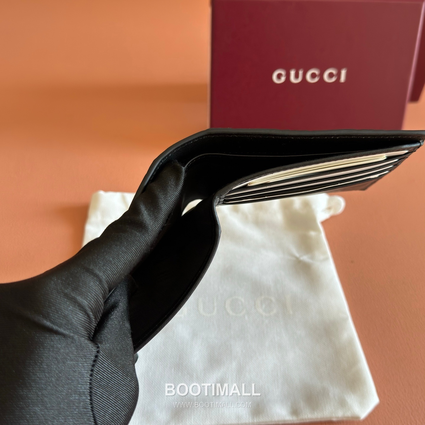 Gucci GG Emblem Wallet Embossed Calfskin Leather 850175 구찌 GG 엠블럼 반지갑 엠보싱 카프스킨 가죽 11cm 9